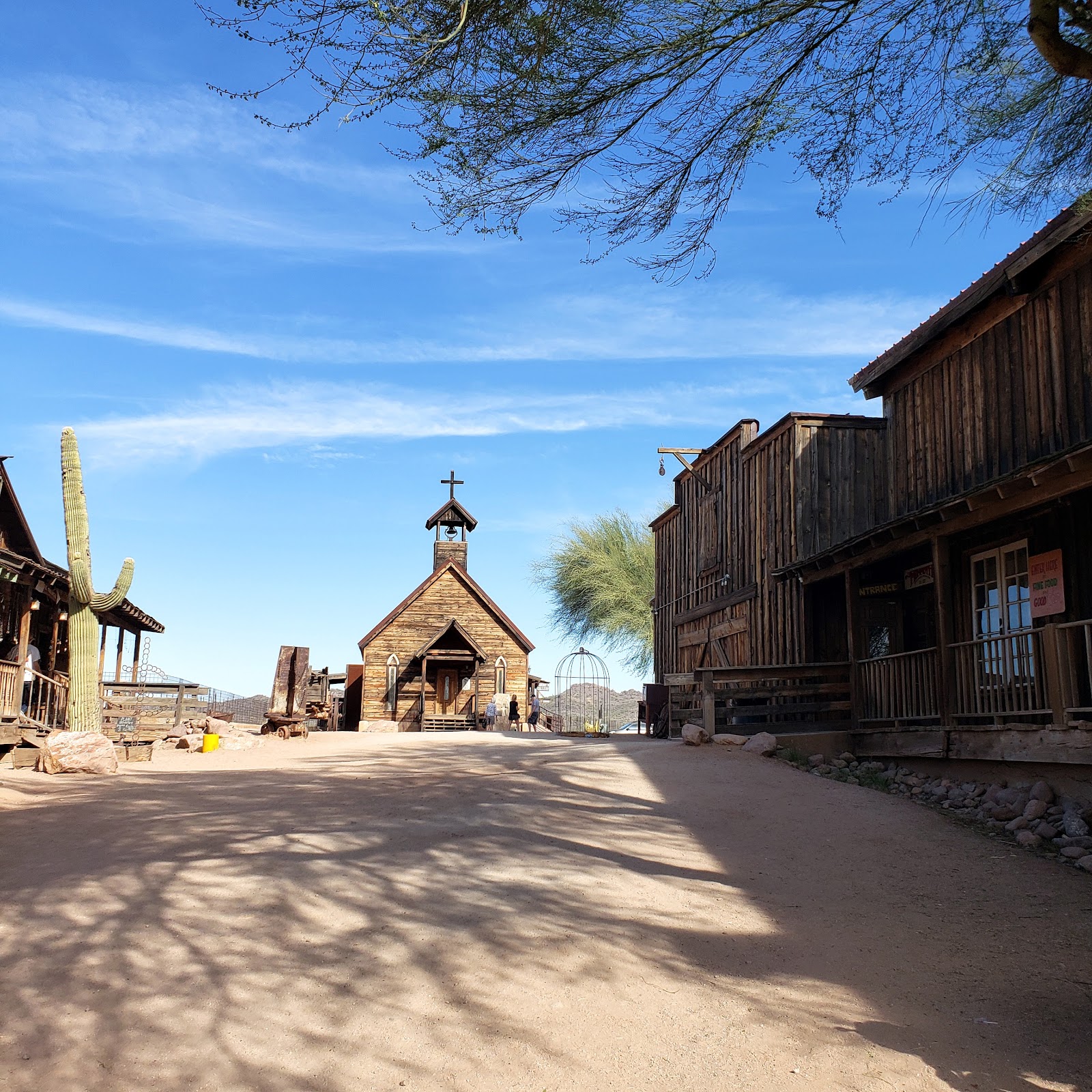 Goldfield Ghost Town and Mine Tours Inc. — Oficiais
