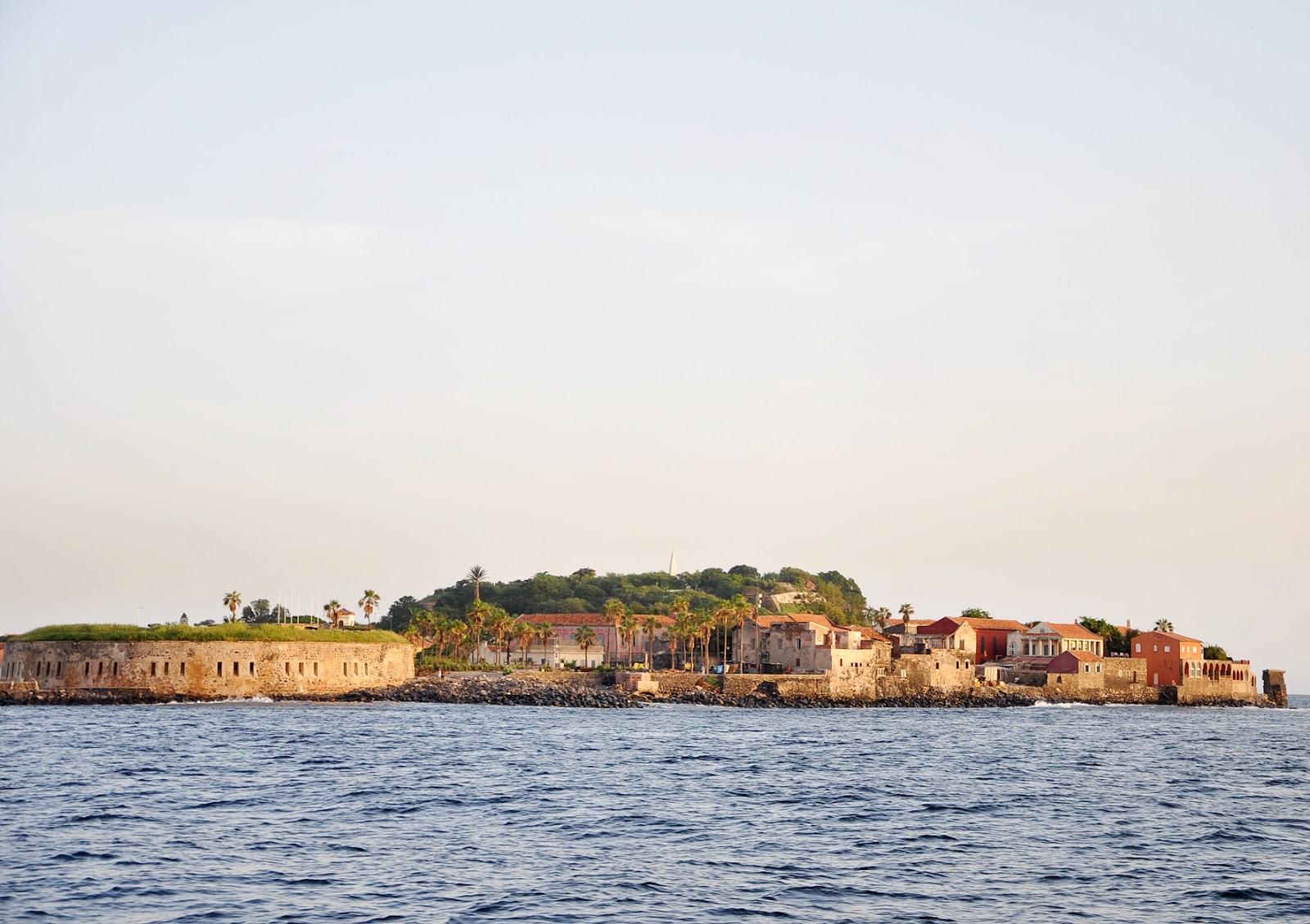 Gorée — Oficiais