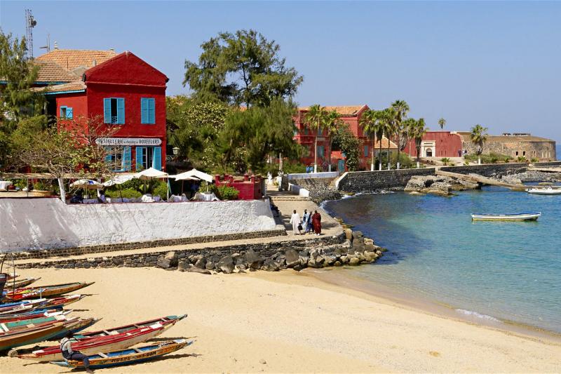 Gorée — Oficiais