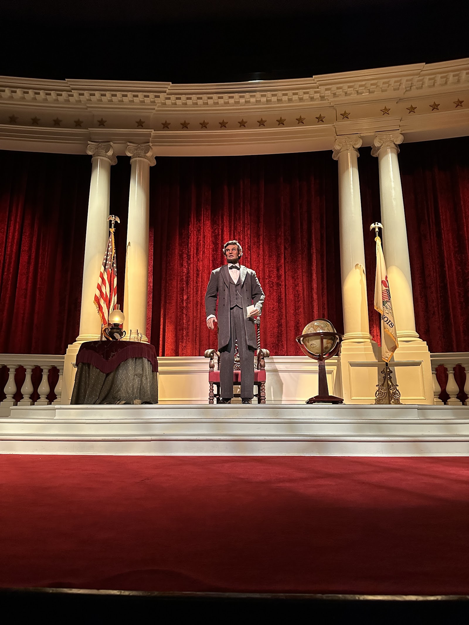 Great Moments with Mr. Lincoln — Oficiais