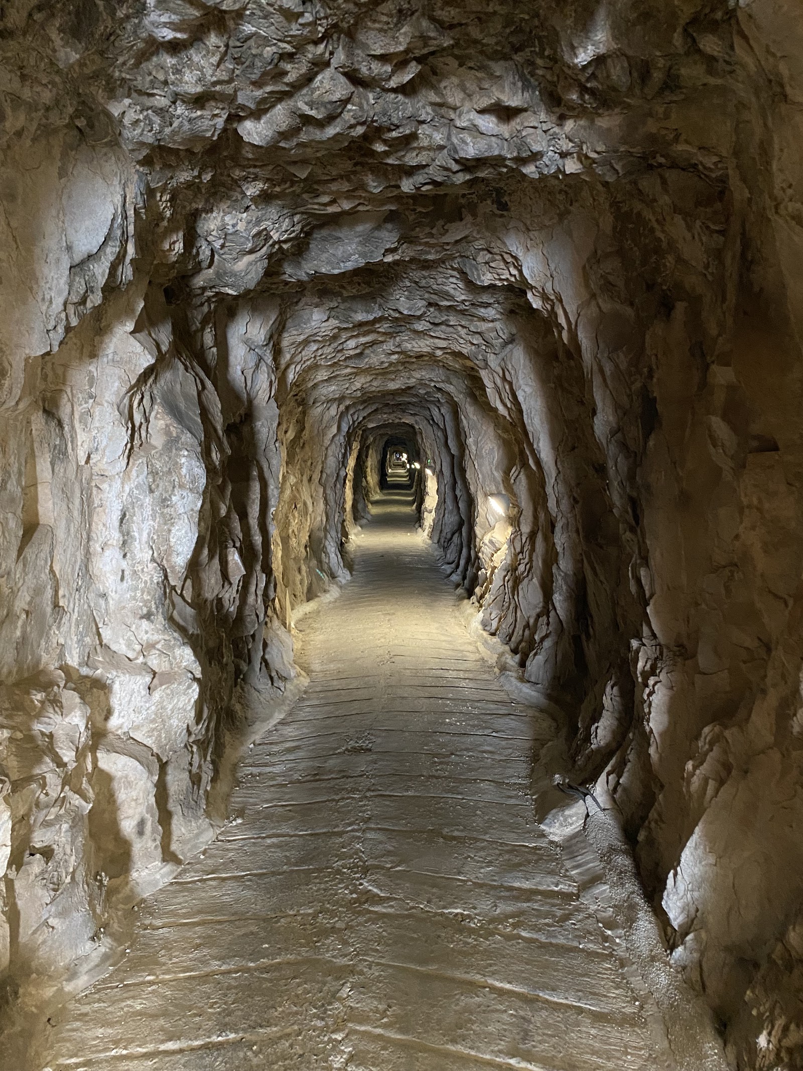 Great Siege Tunnels — Oficiais