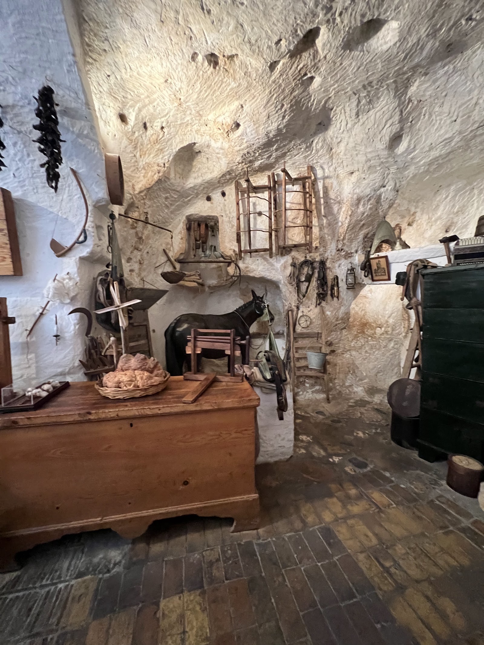 Grotta Caserata — Oficiais