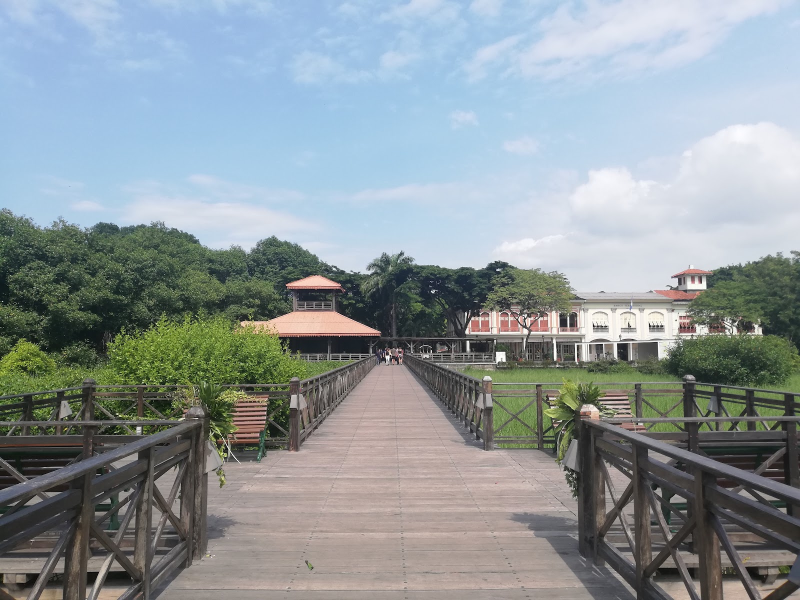 Guayaquil Historical Park — Oficiais