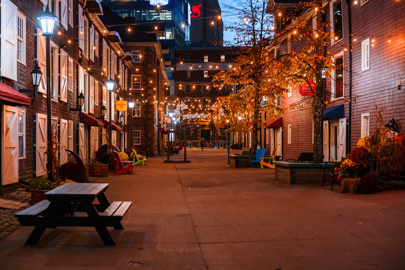 Halifax Waterfront — Oficiais