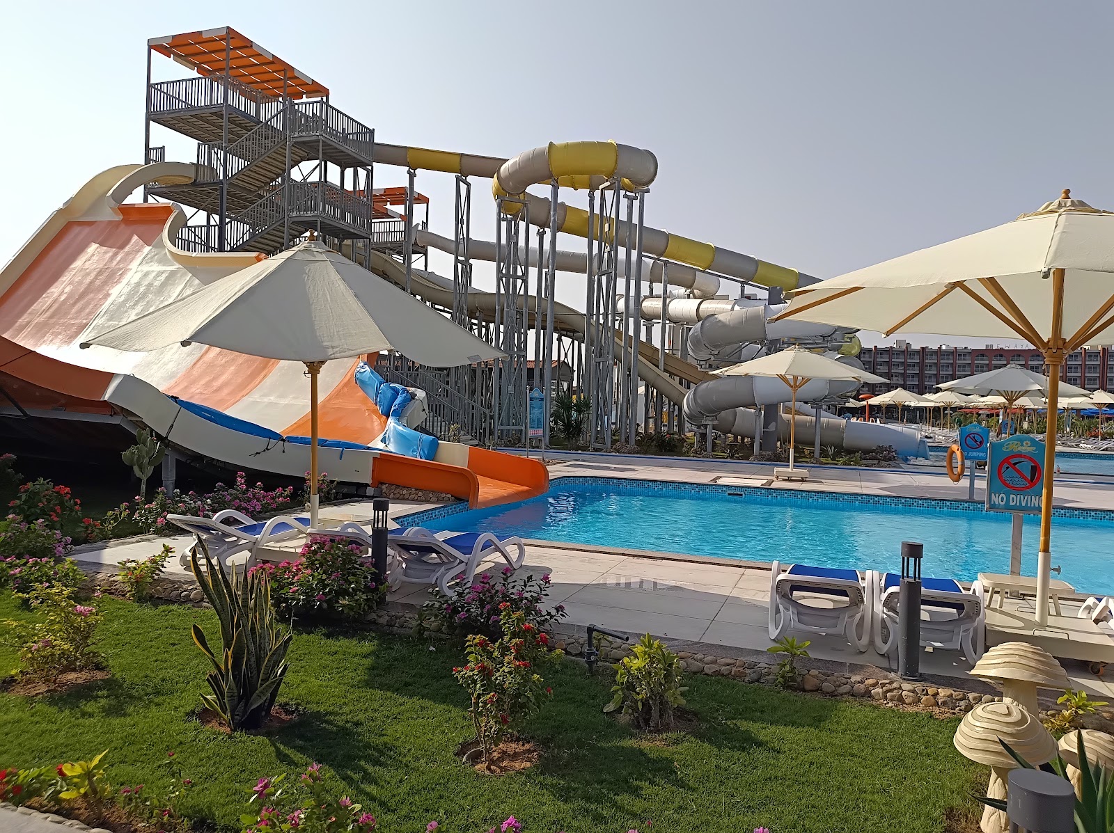Hawaii Paradise Aqua Park Resort — Oficiais