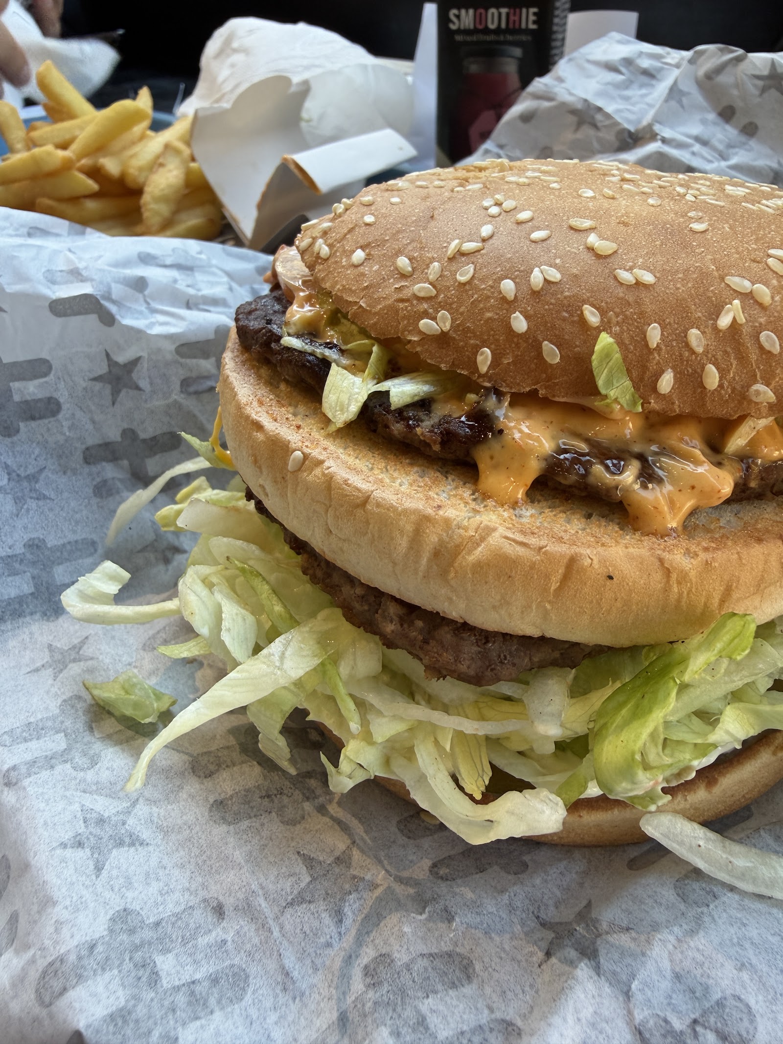 Hesburger — Oficiais
