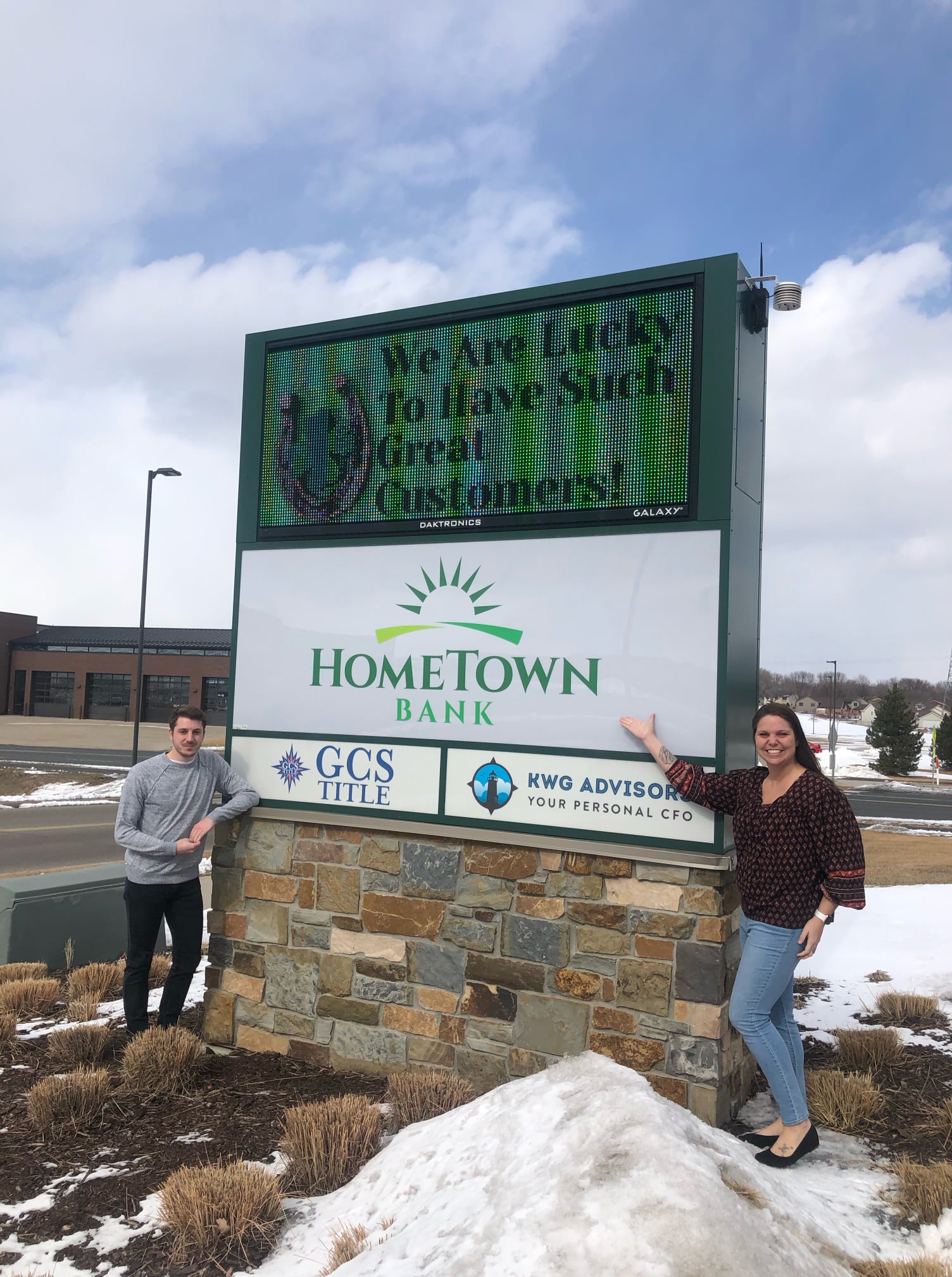 Hometown Cafe — Oficiais