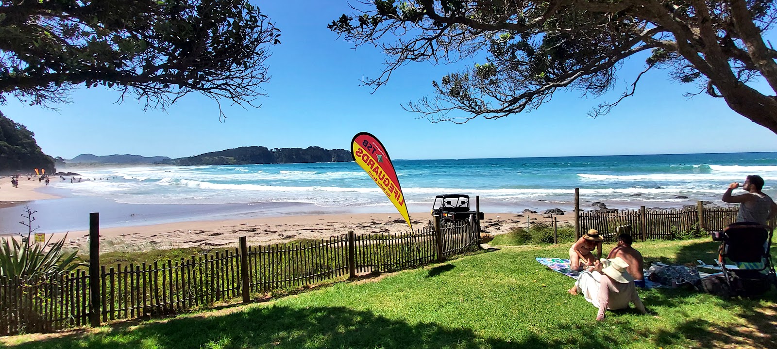 Hot Water Beach — Oficiais