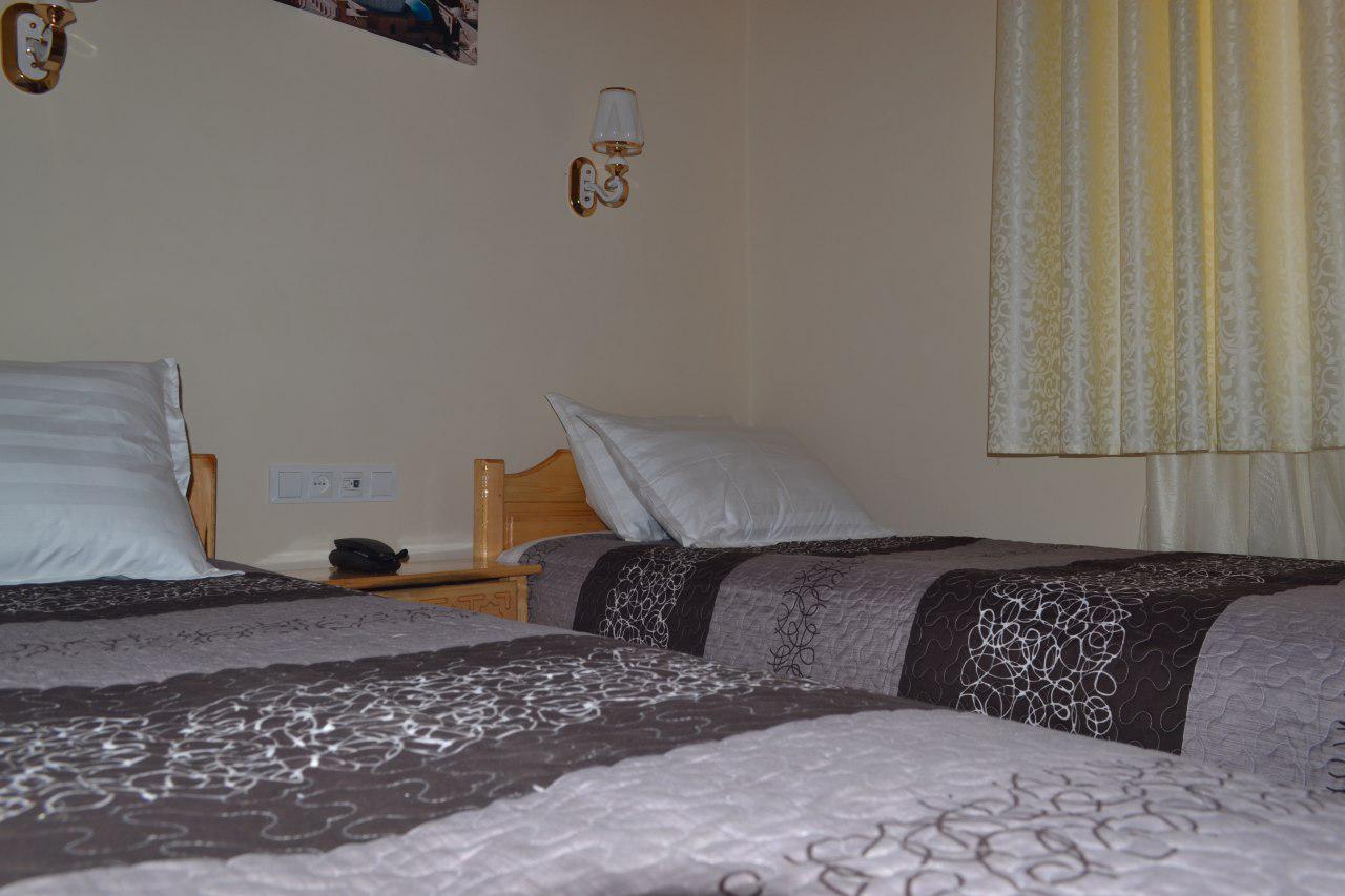 Hotel Old Town Khiva — Oficiais