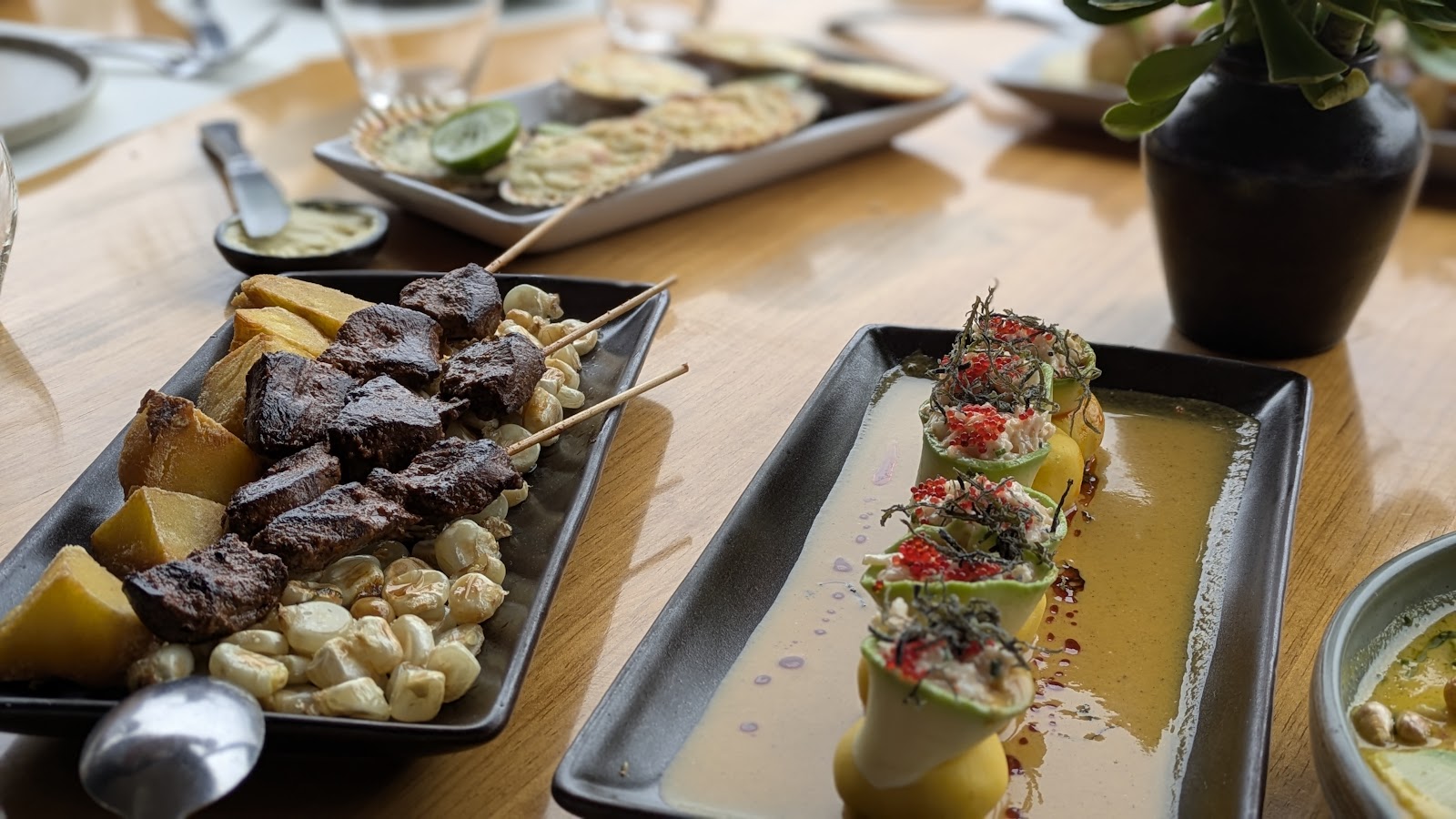 Huaca Pucllana Restaurant — Oficiais