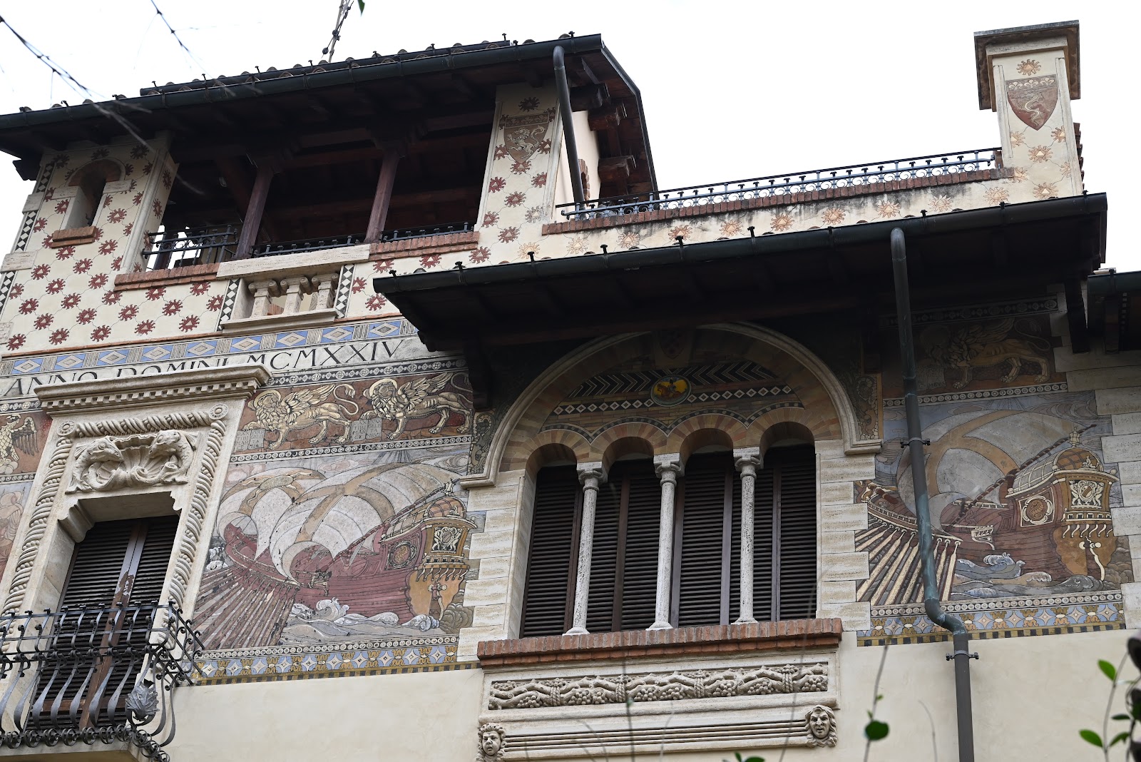 I Villini delle Fate — Oficiais