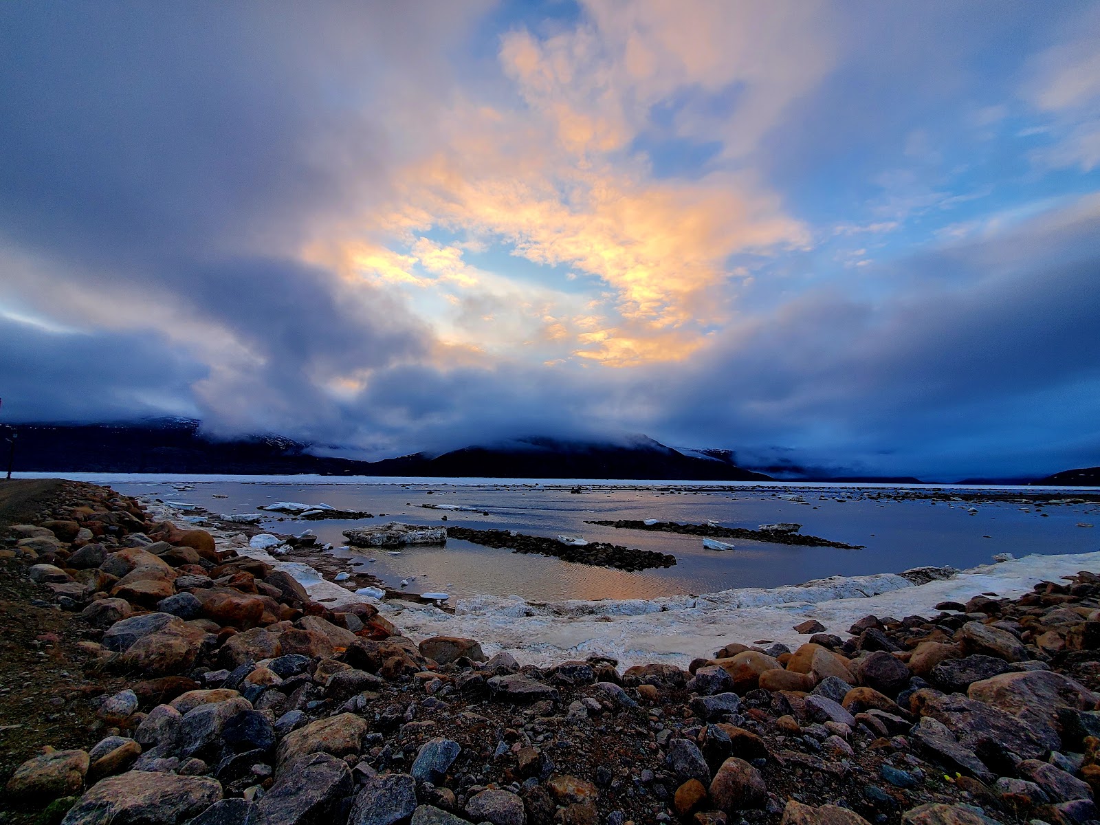 Ilha de Baffin — Oficiais