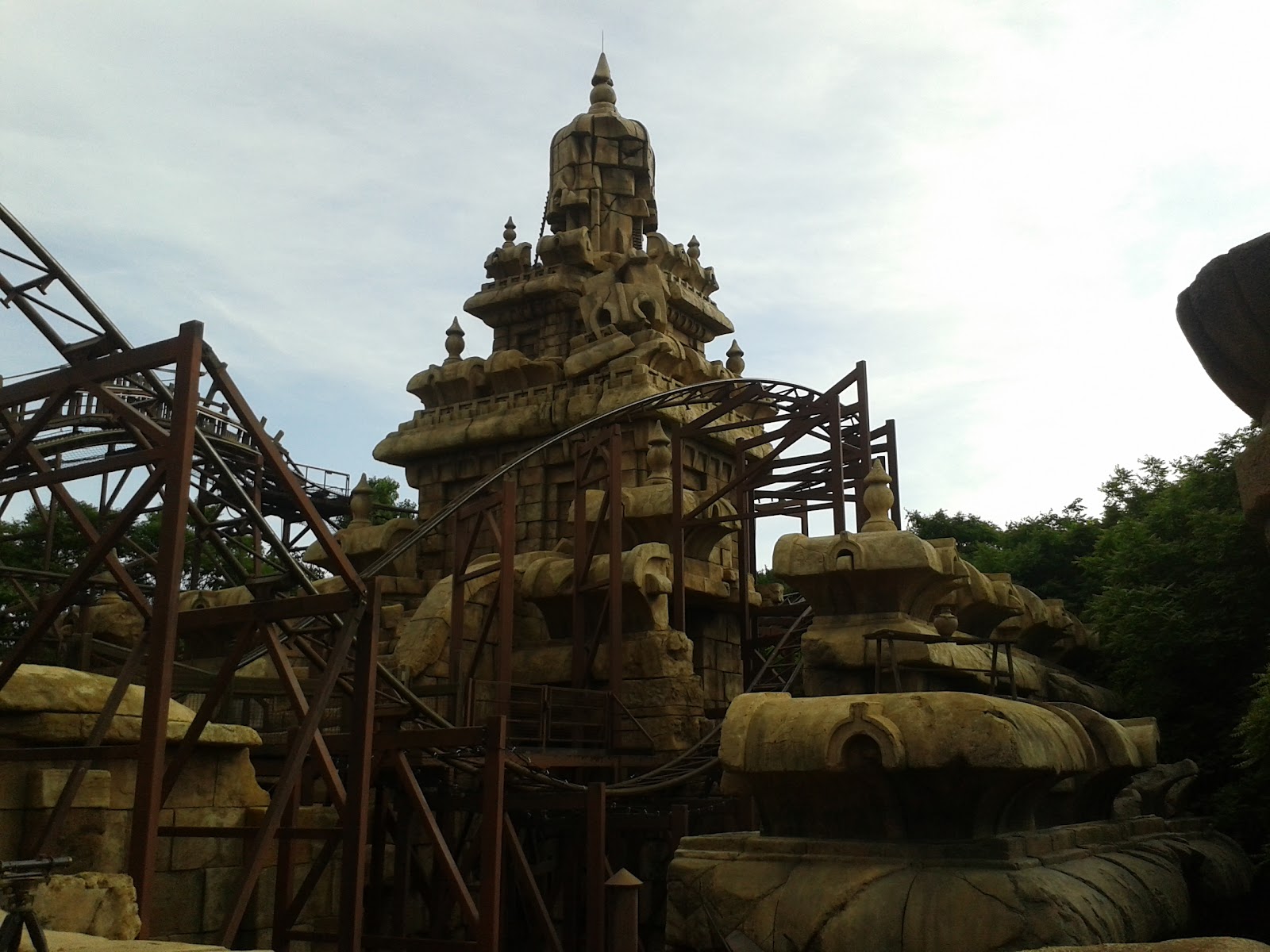 Indiana Jones Adventure — Oficiais