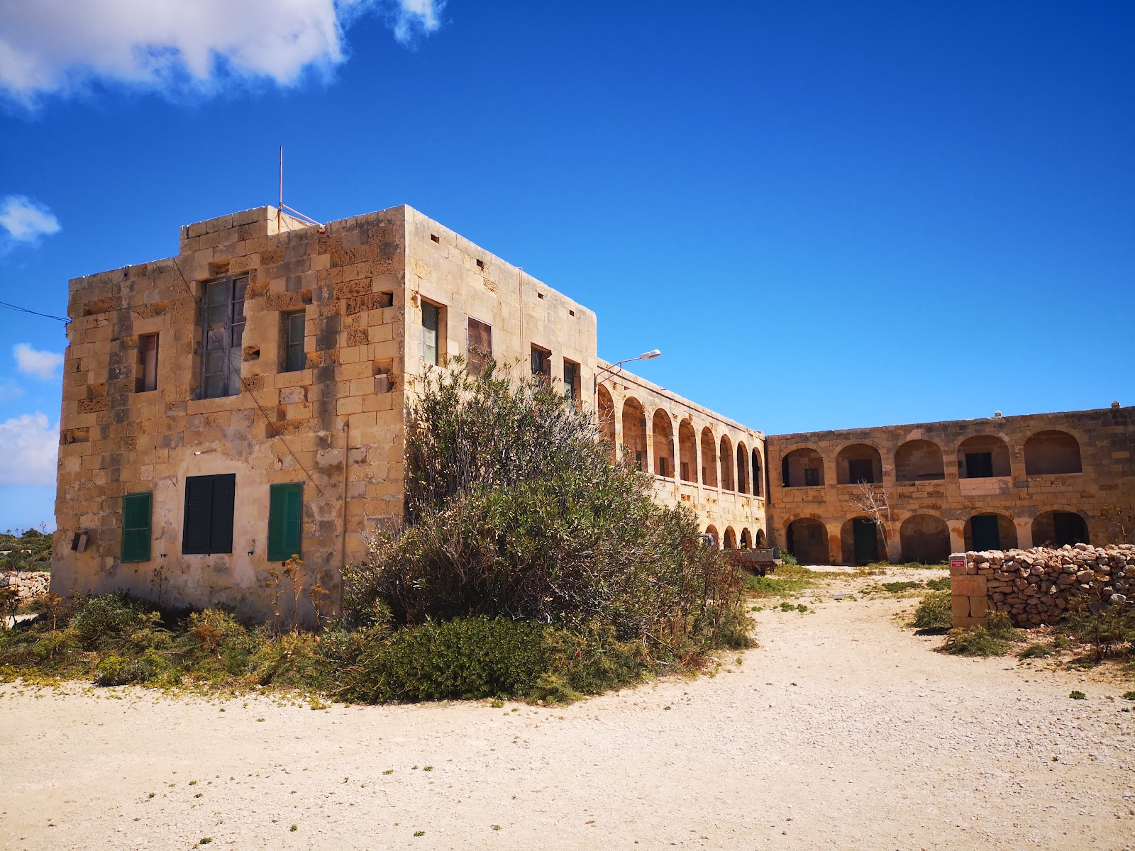 It-Torri ta' Santa Marija — Oficiais