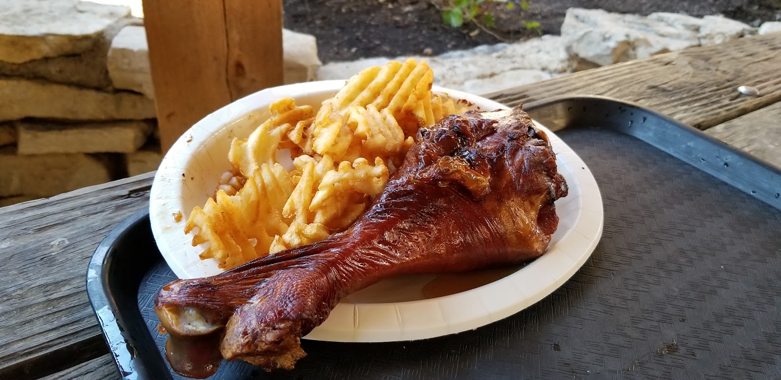 JB's Smokehouse BBQ — Oficiais