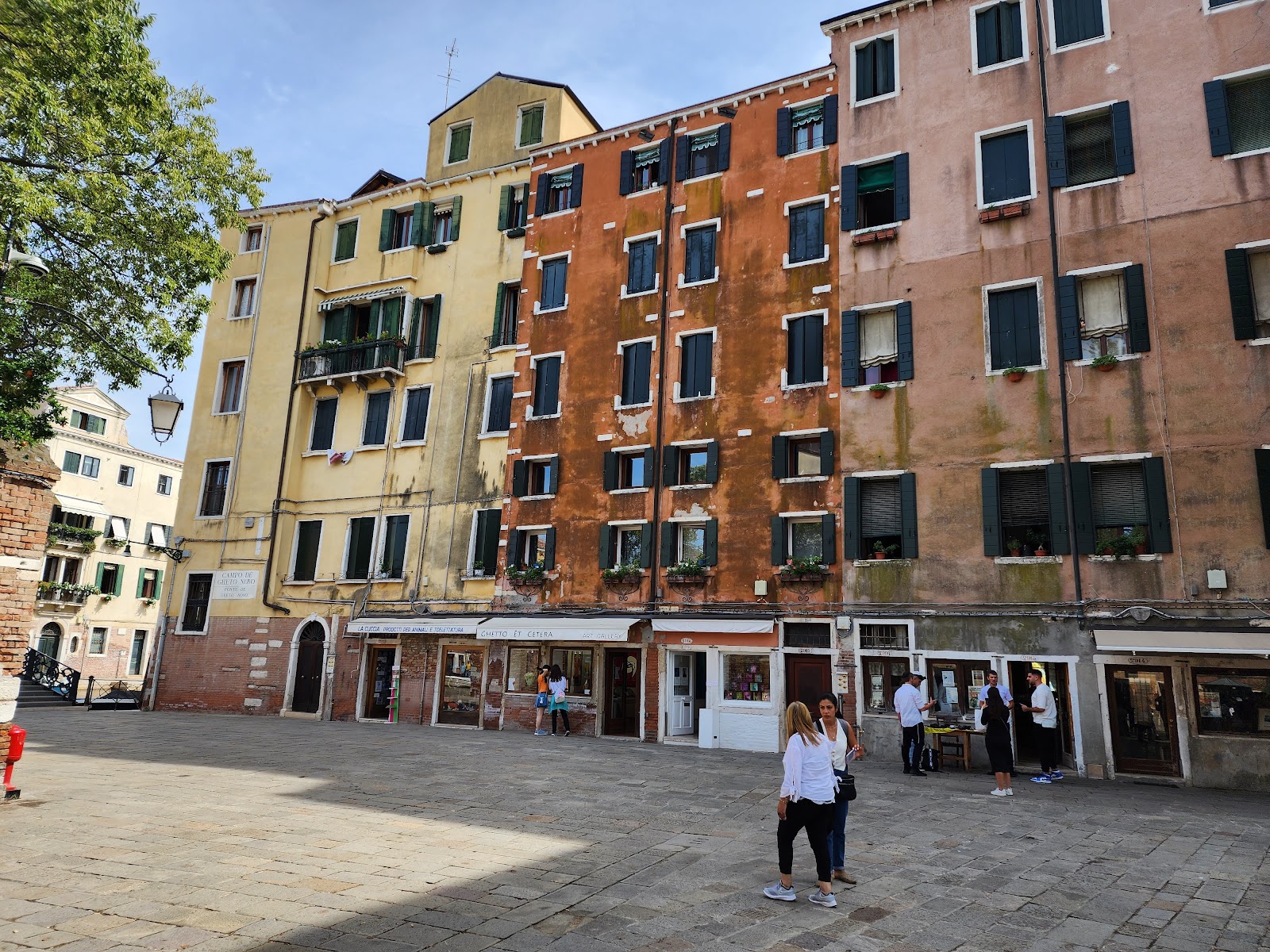 Jewish Quarter — Oficiais