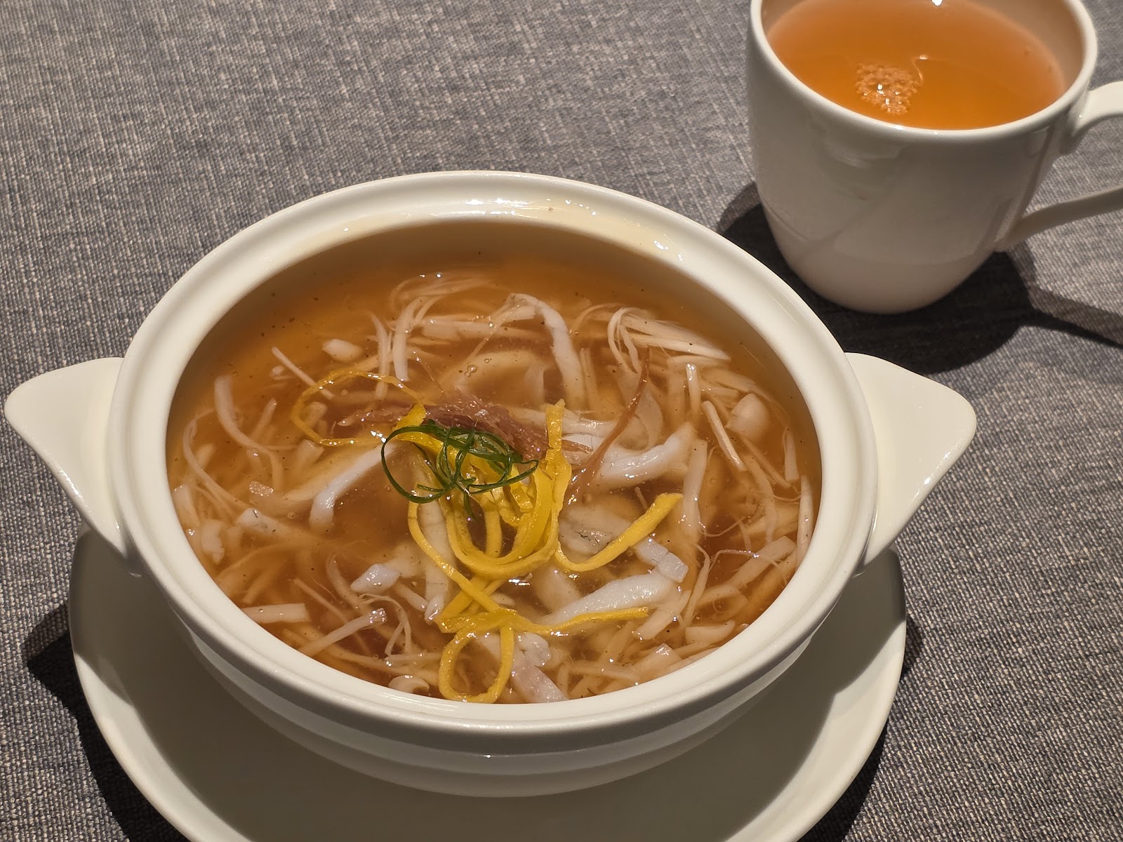 Jiangnan Restaurant — Oficiais