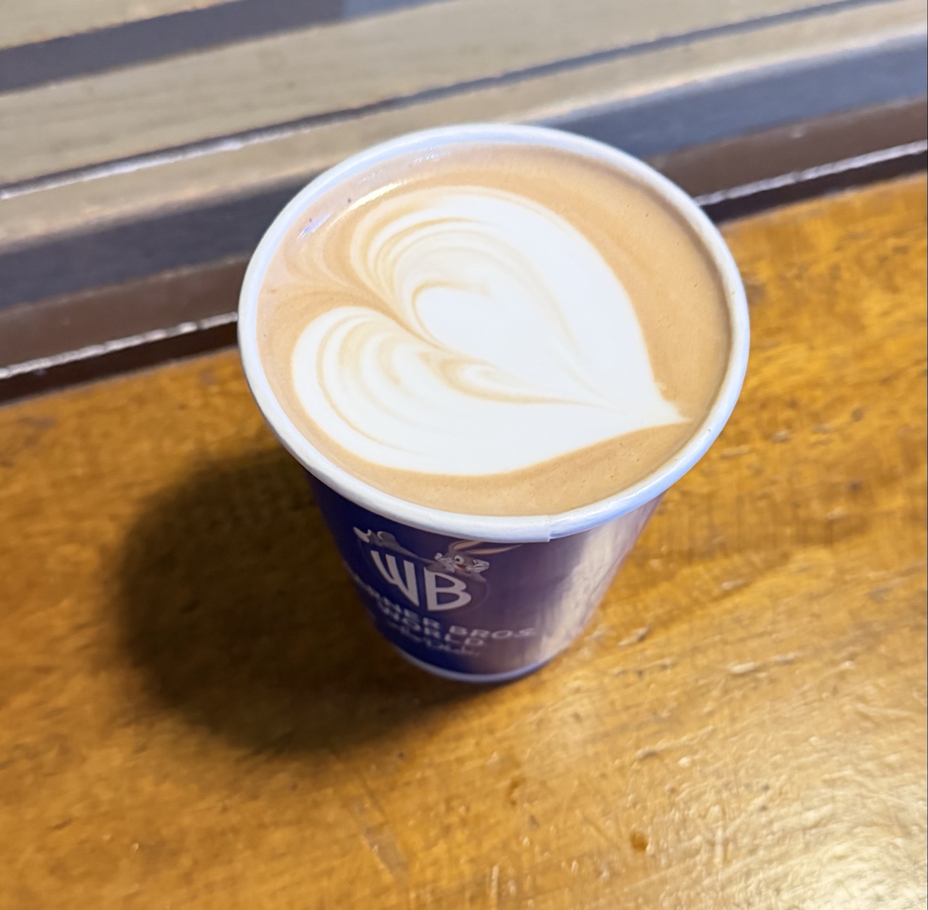 Jitters Coffee House — Oficiais