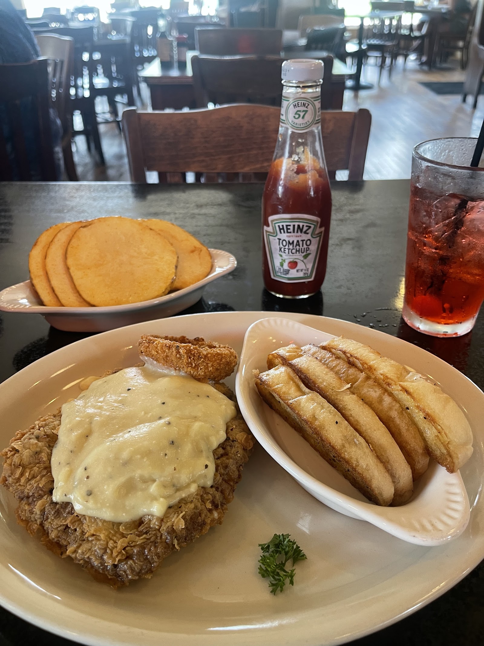 Joe's Tenderloin & Fries — Oficiais