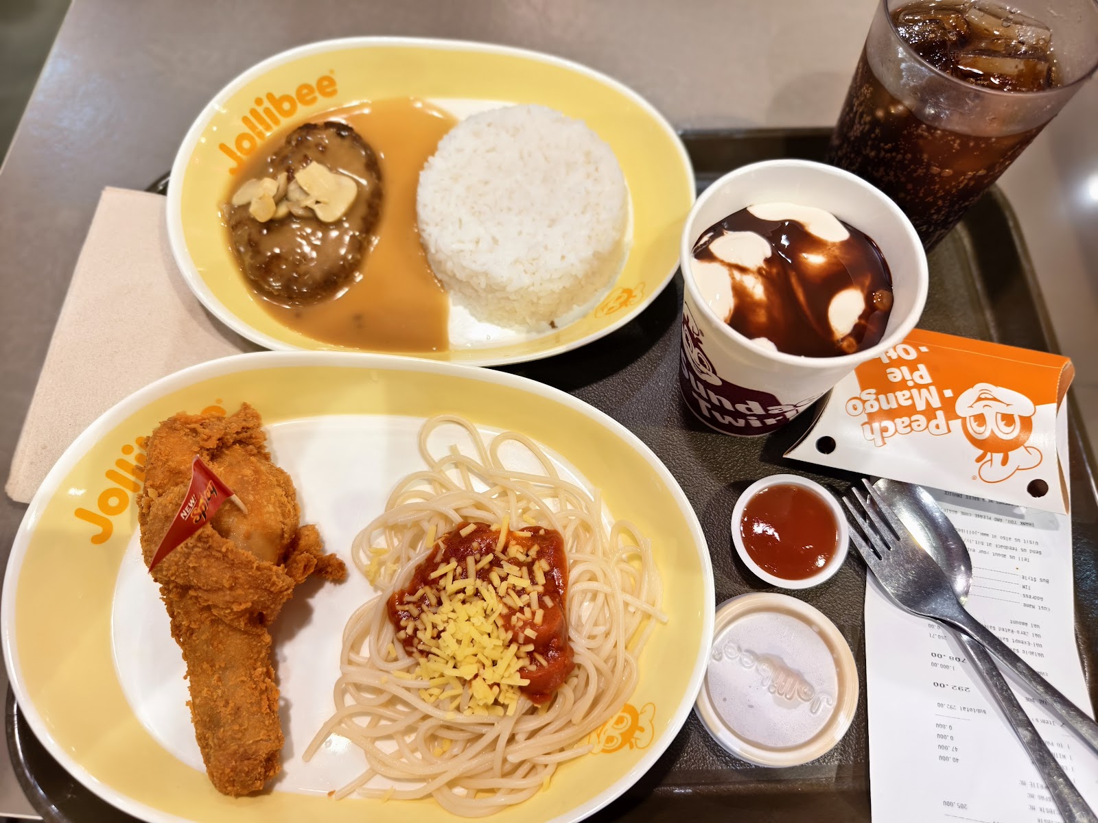 Jollibee — Oficiais