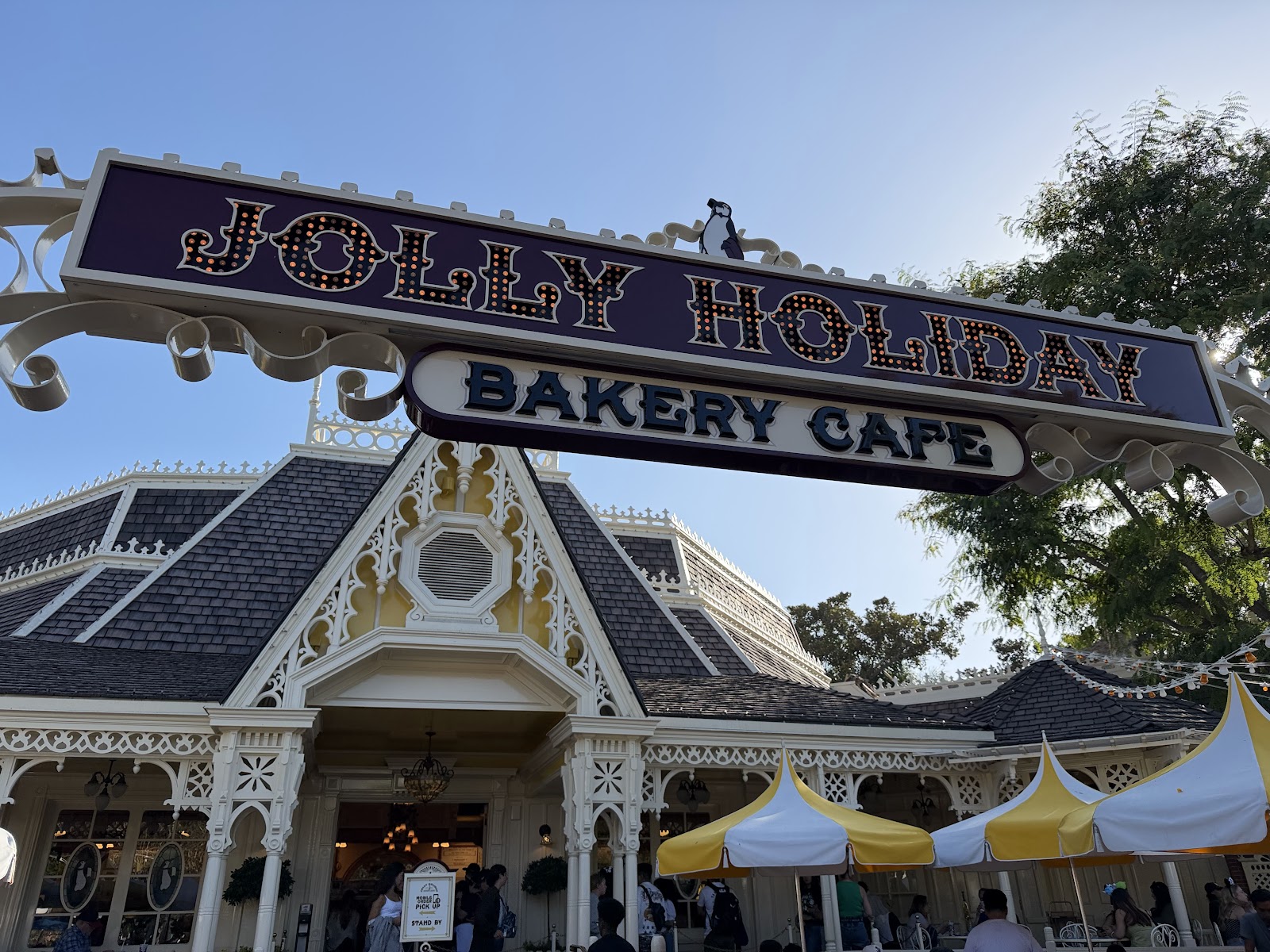 Jolly Holiday Bakery Café
