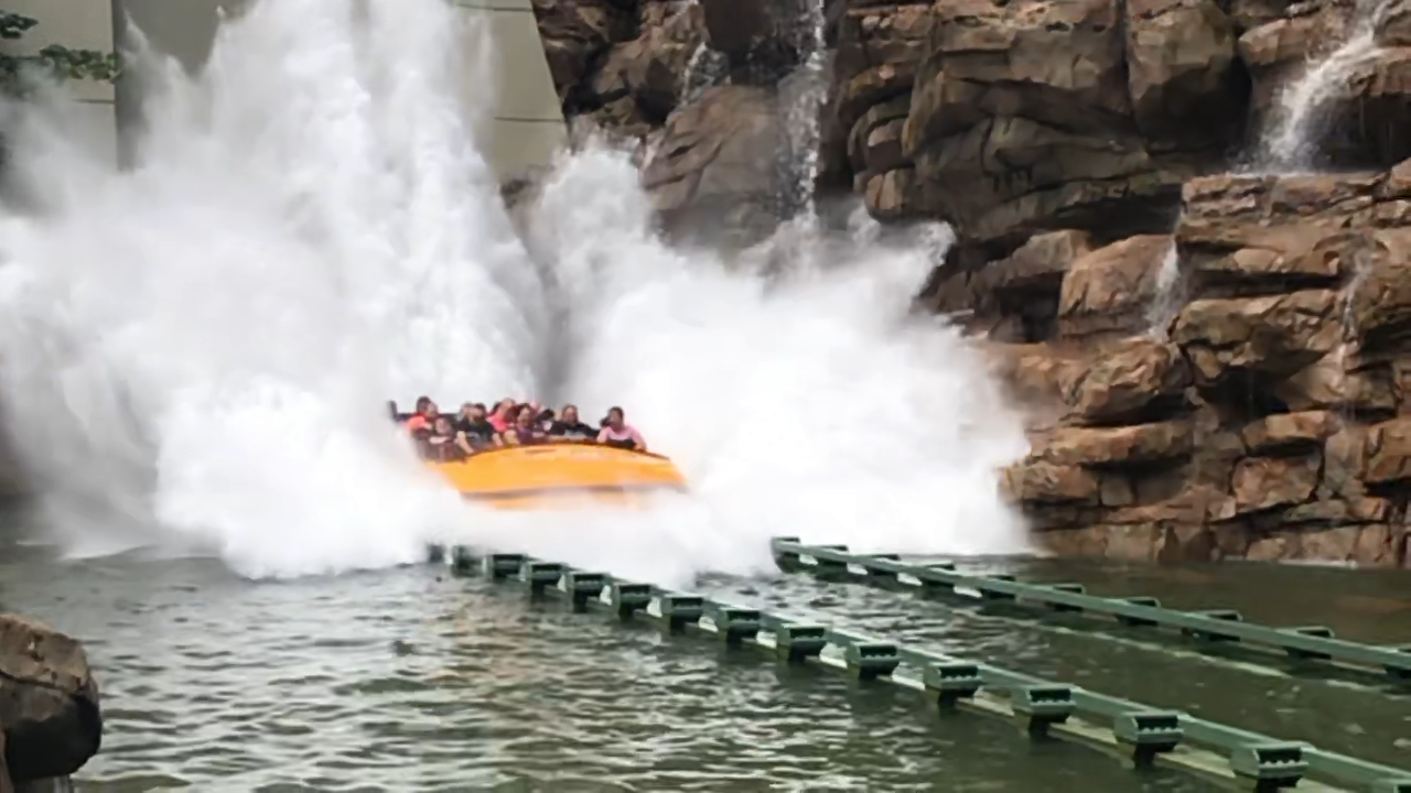 Jurassic Park River Adventure