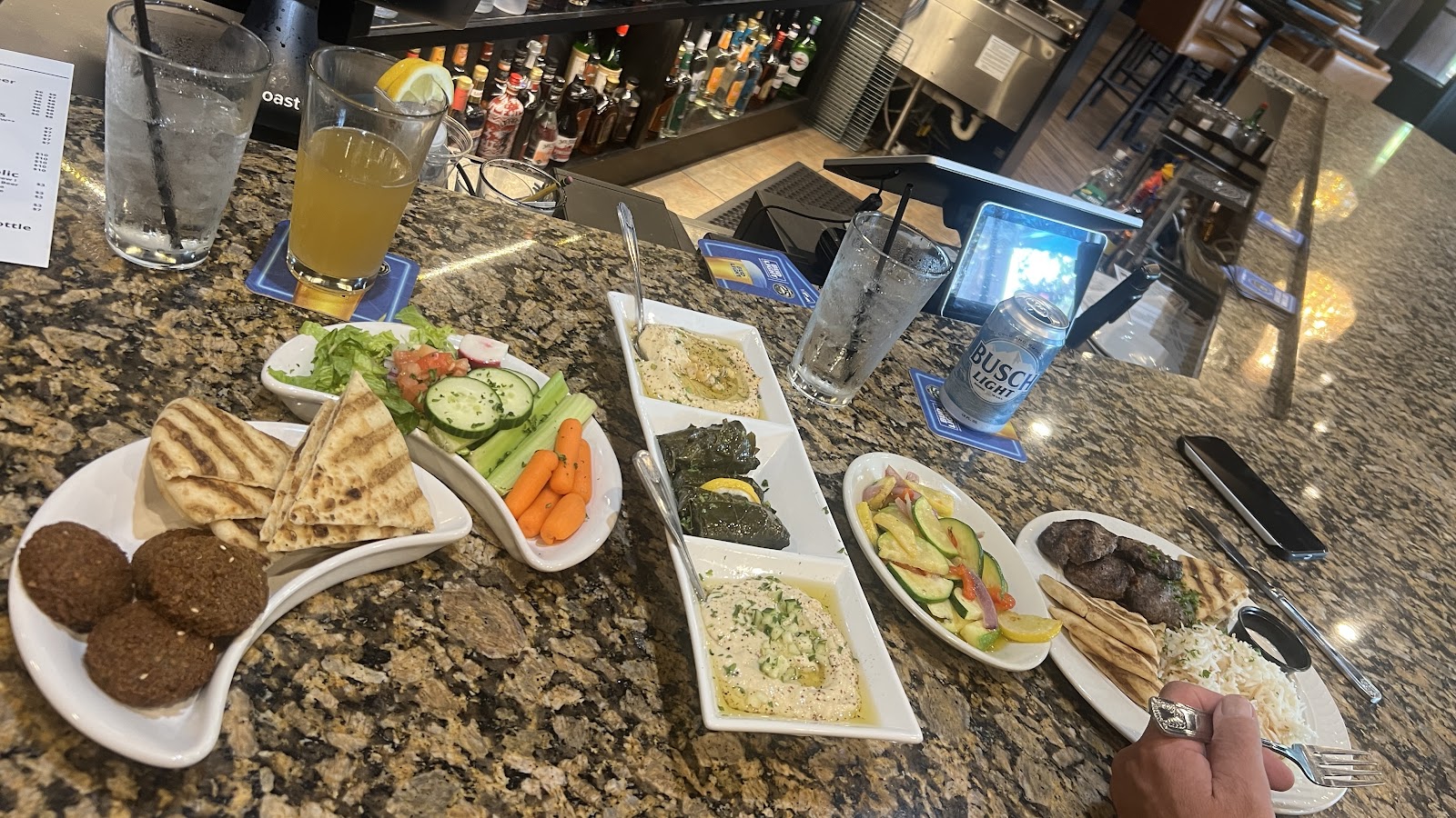 Kabob House — Oficiais