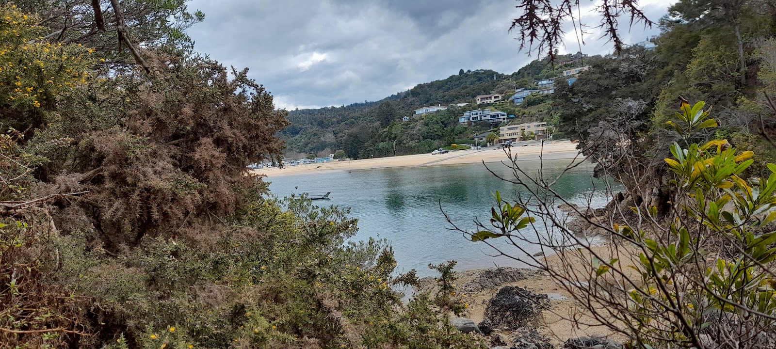 Kaiteriteri — Oficiais