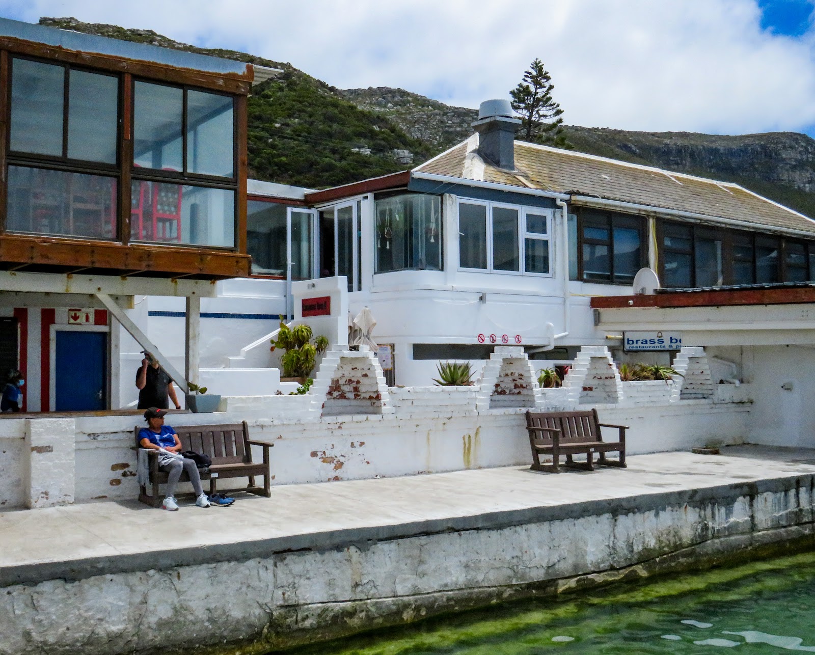 Kalk Bay — Oficiais