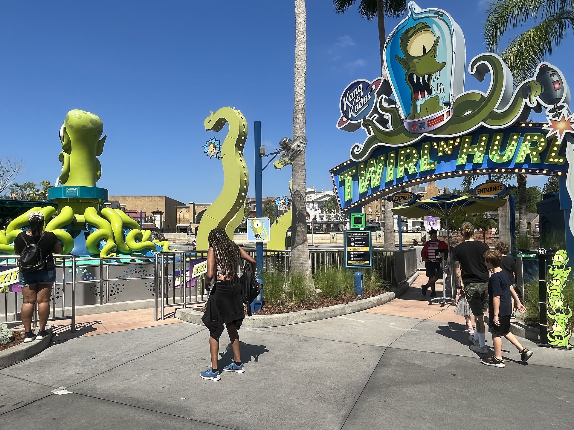 Kang & Kodos' Twirl 'n' Hurl