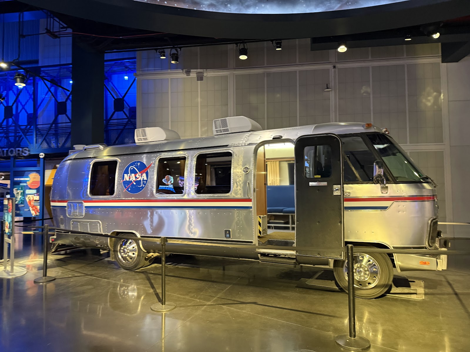 Kennedy Space Center Visitor Complex — Oficiais