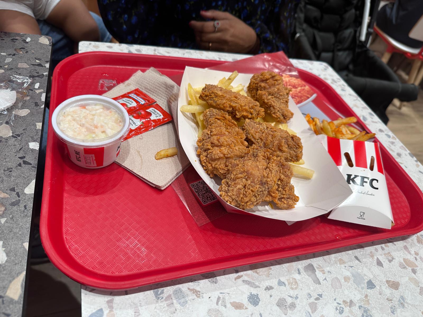 KFC — Oficiais