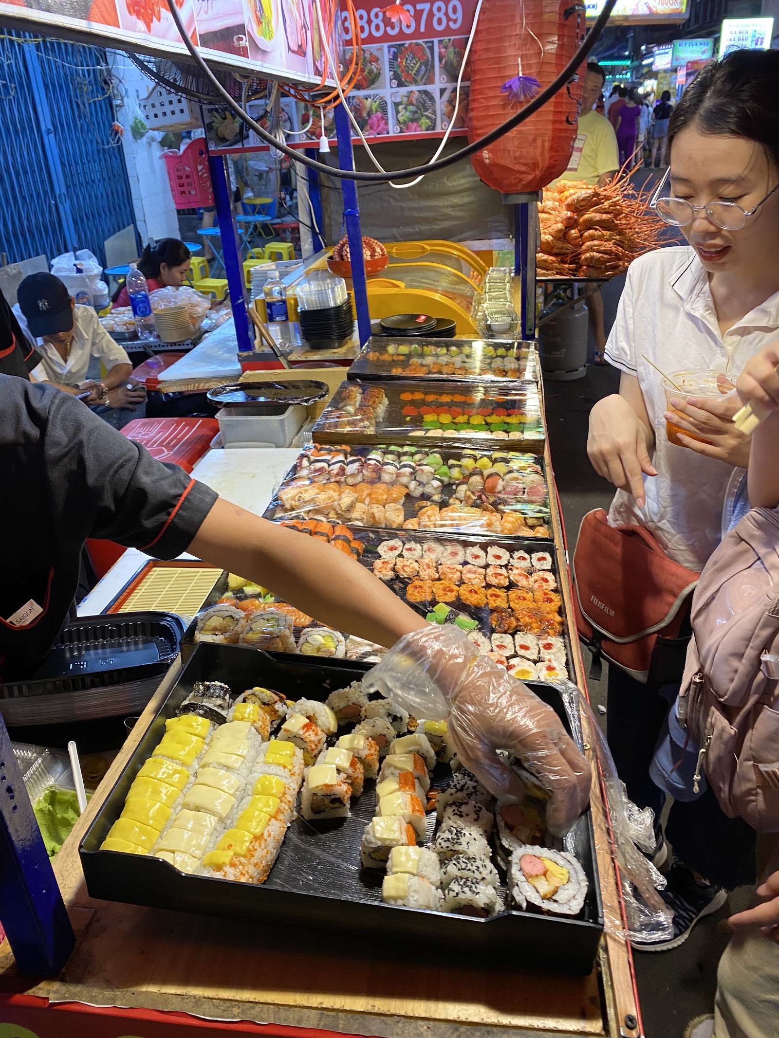 Khu Ẩm Thực — Oficiais