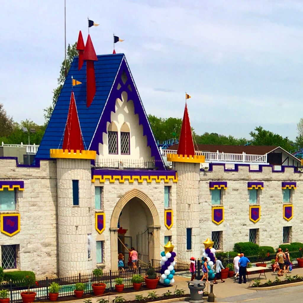 Kingdom Coaster — Oficiais