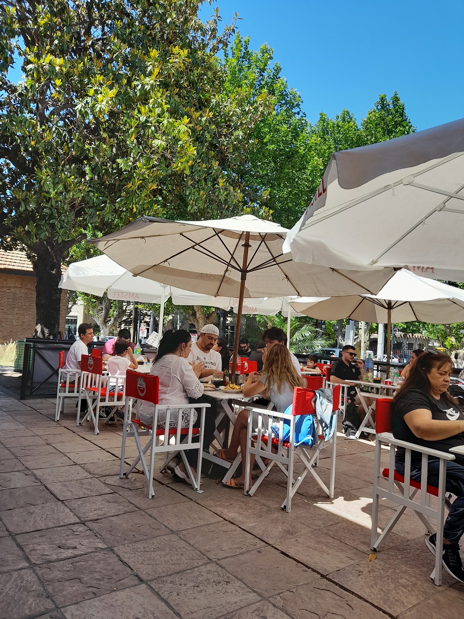 Kiosco Costa Park — Oficiais