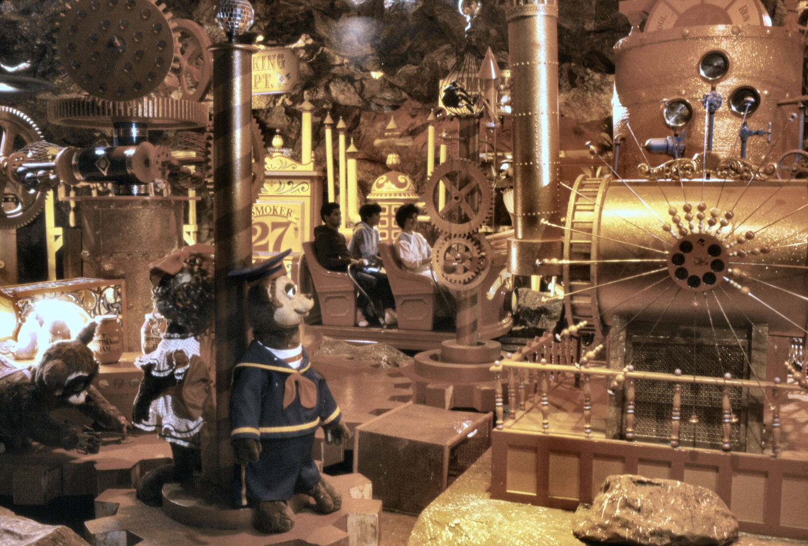 Knott's Bear-y Tales: Return to the Fair