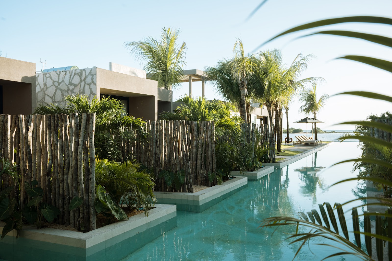 Koloa Hotel — Oficiais