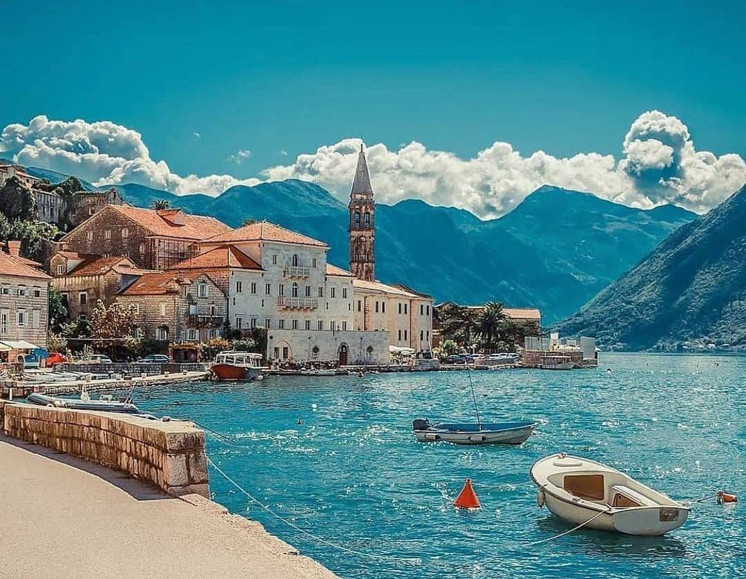 Kotor — Oficiais