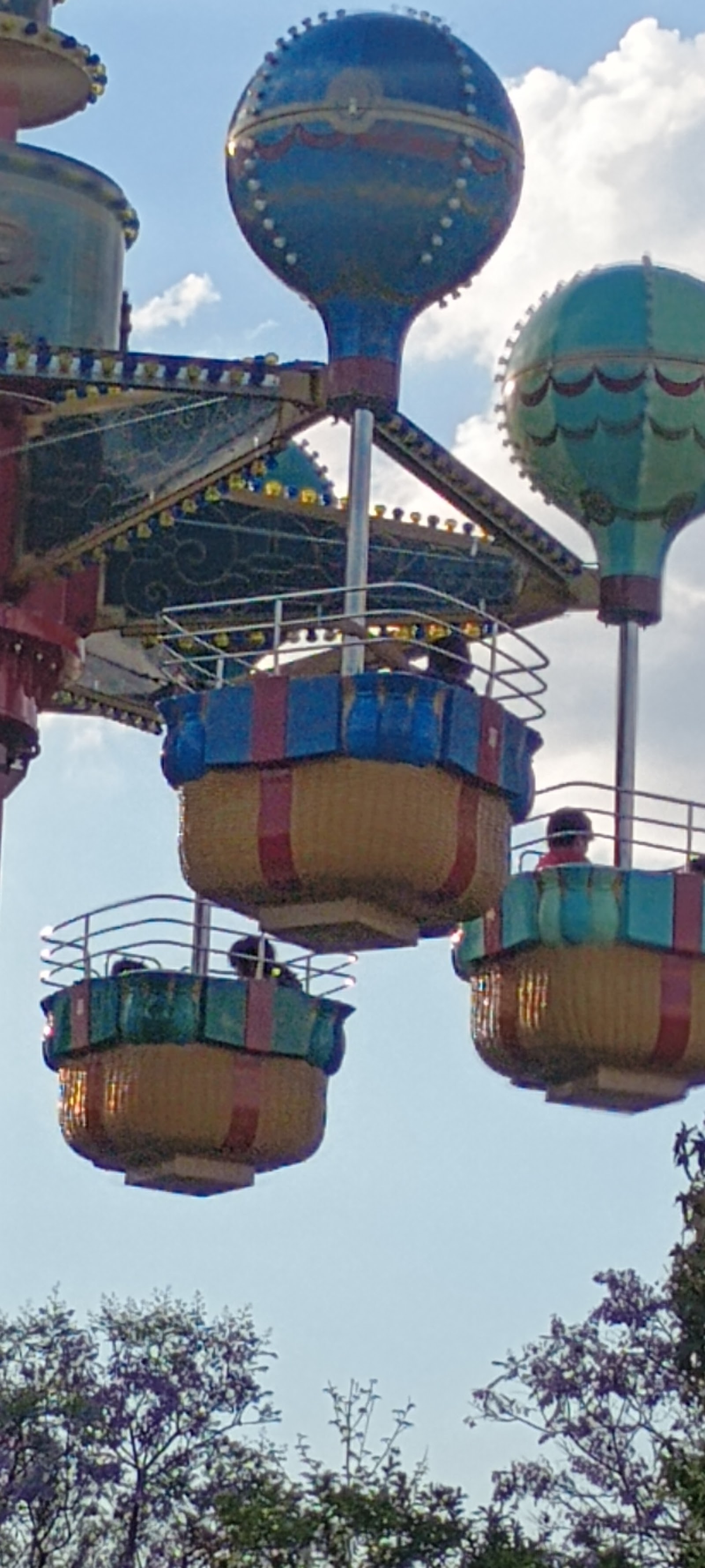 La Feria De Chapultepec — Oficiais