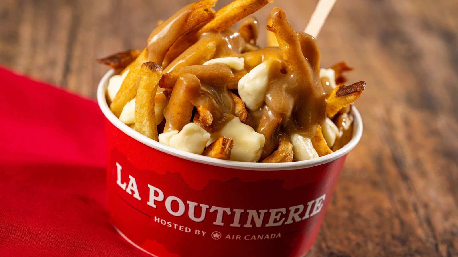 La Poutinerie — Oficiais