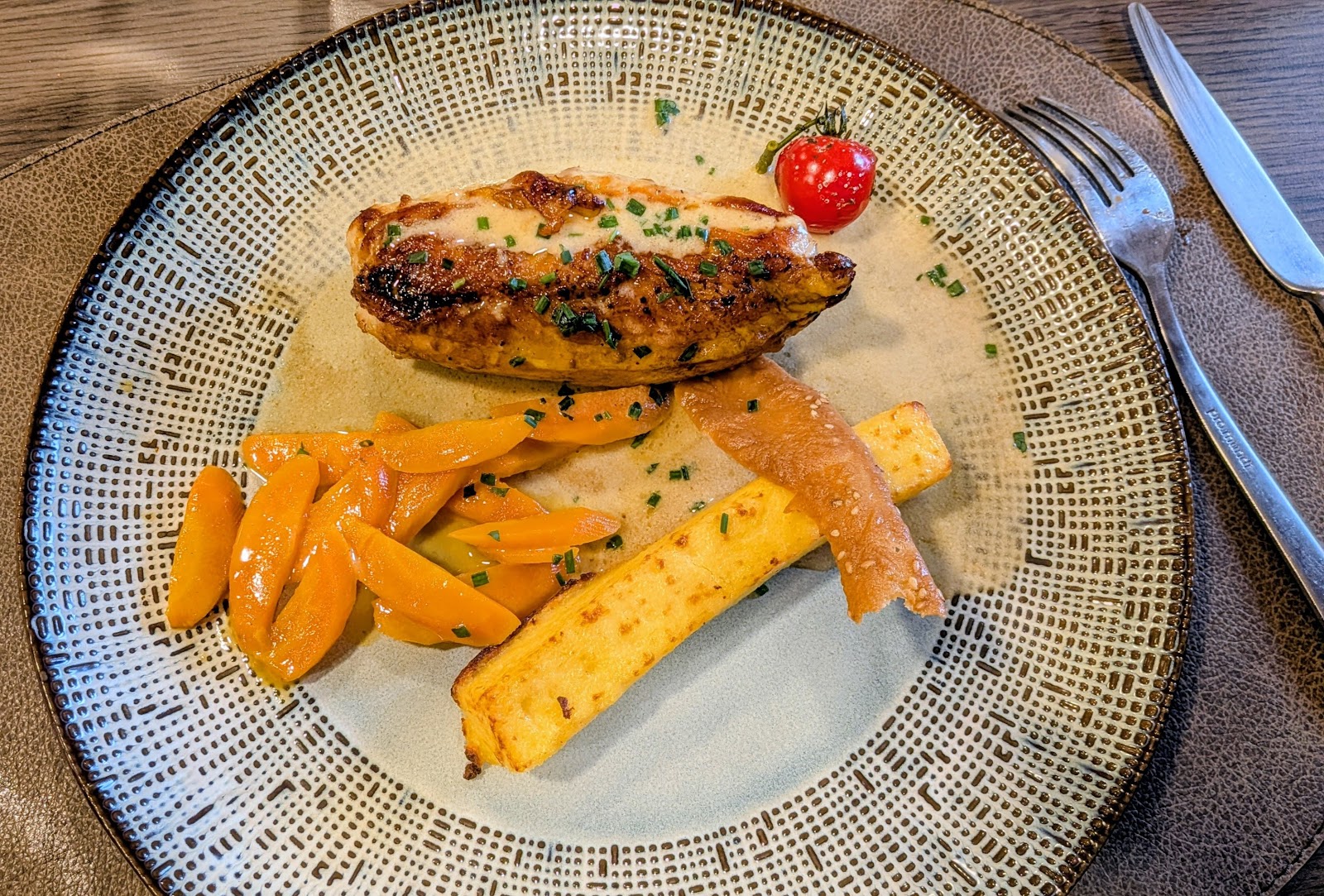 La Table d'Henri — Oficiais