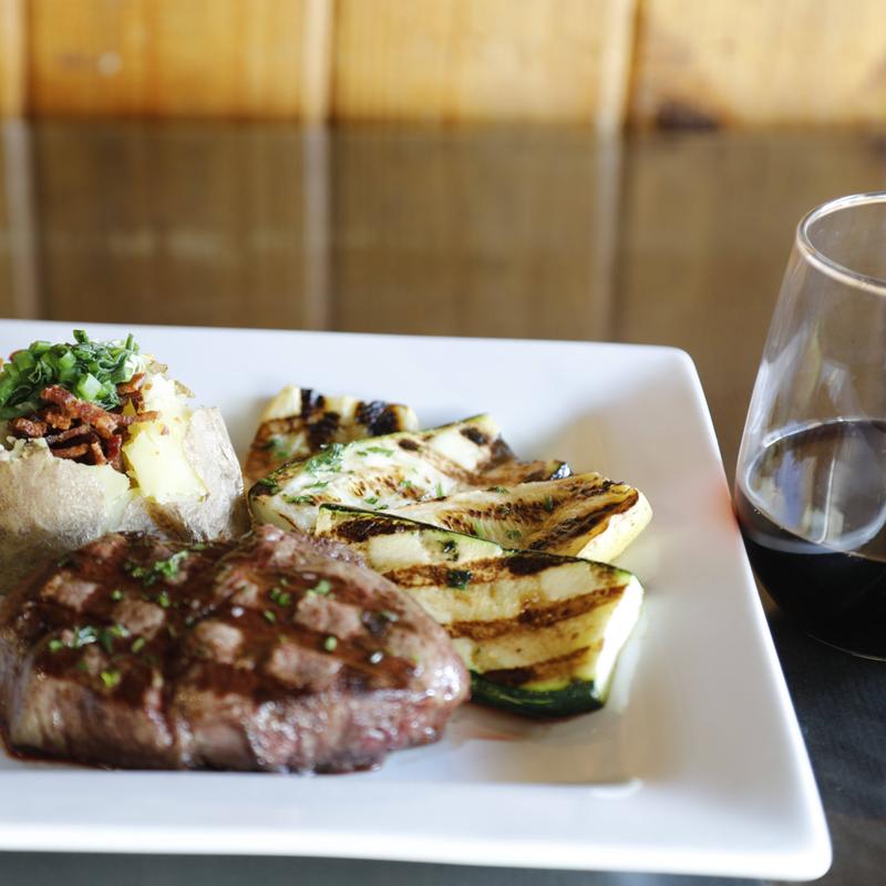 Lakeside Grill — Oficiais