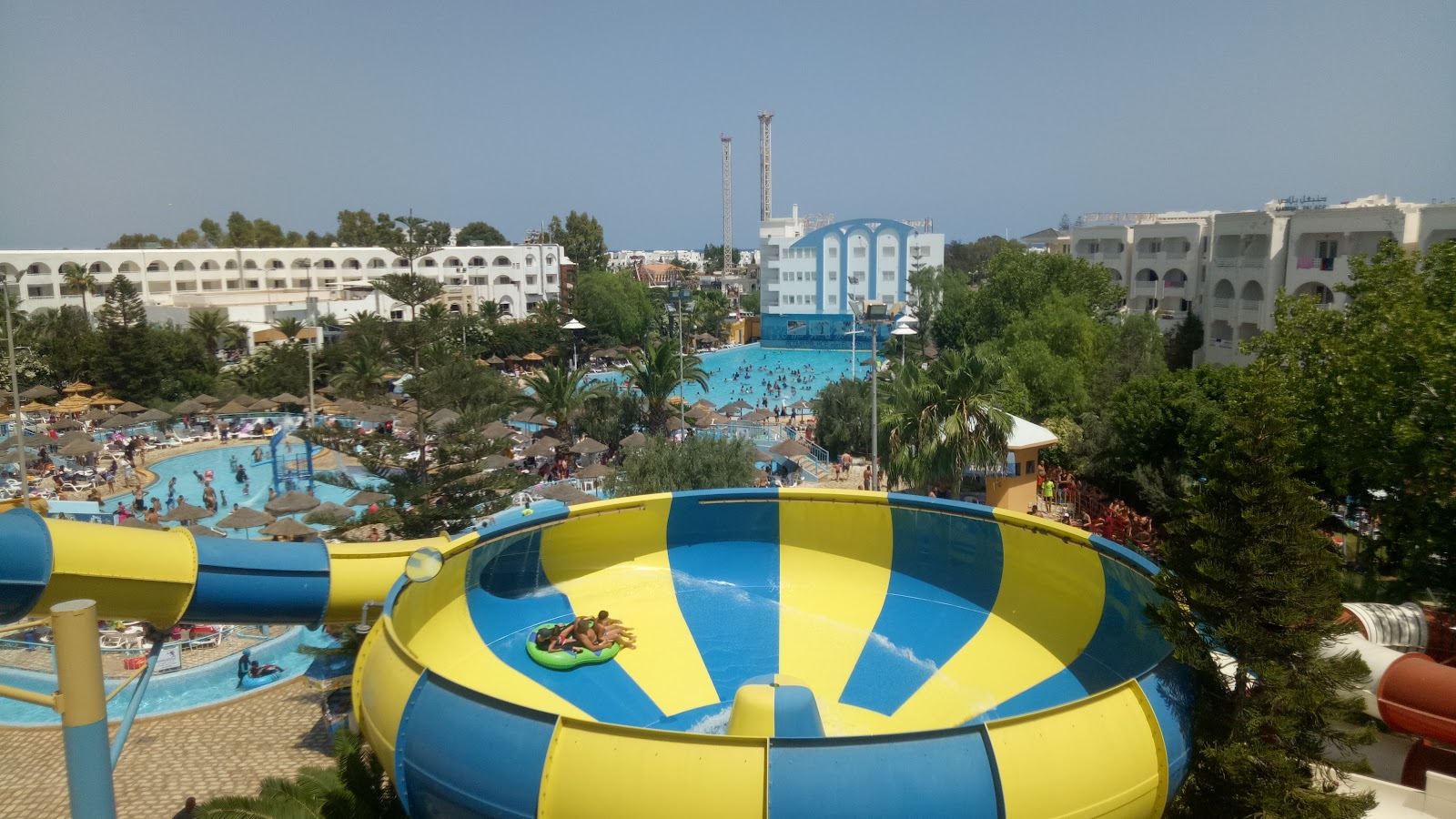 Lazy River — Oficiais