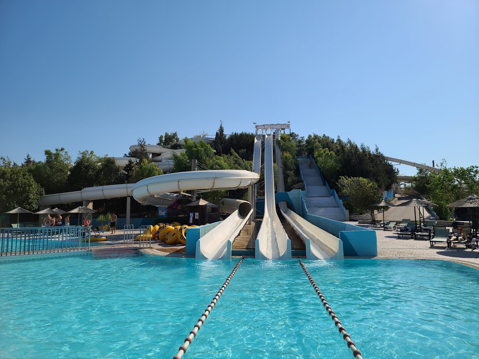 Lazy River — Oficiais