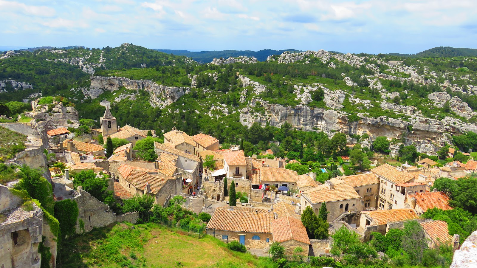 Les Baux-de-Provence — Oficiais