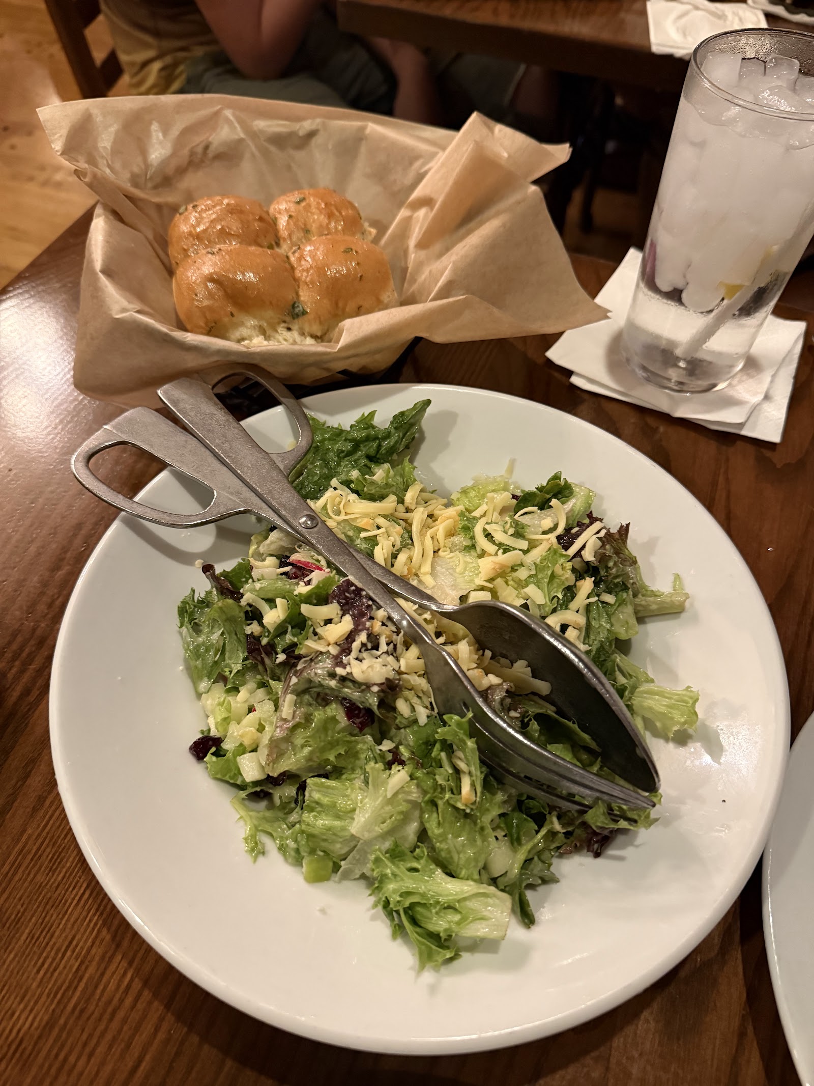 Liberty Tree Tavern — Oficiais