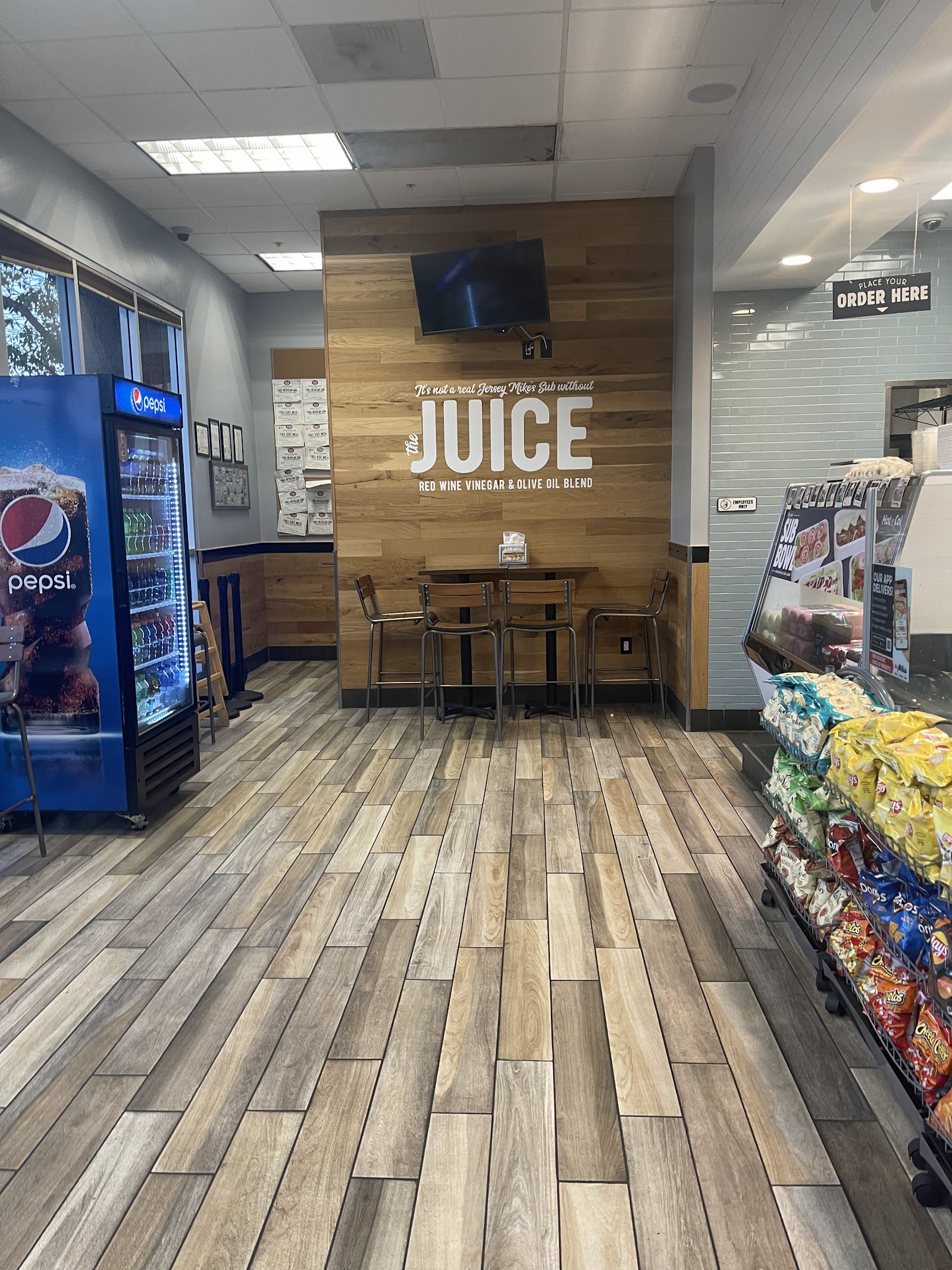 Lil’ Hoagies — Oficiais