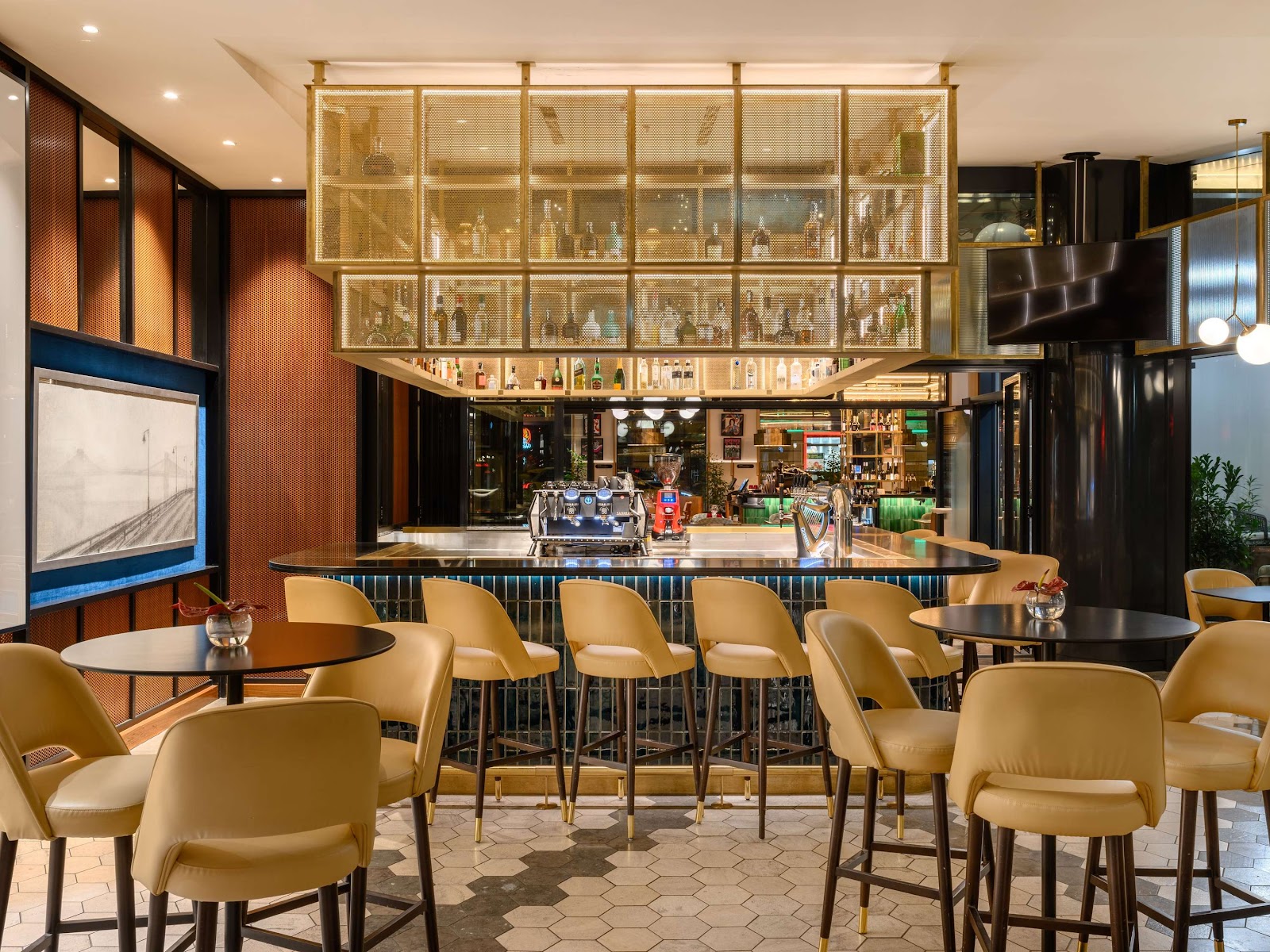 Lobby Bar — Oficiais
