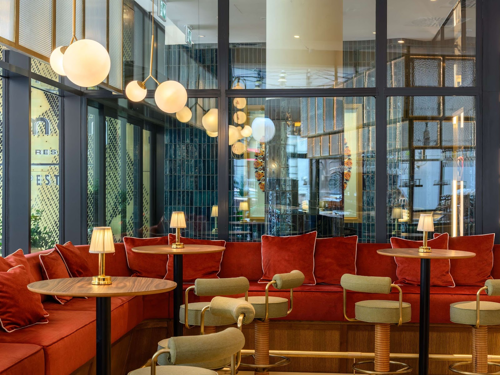 Lobby Bar — Oficiais