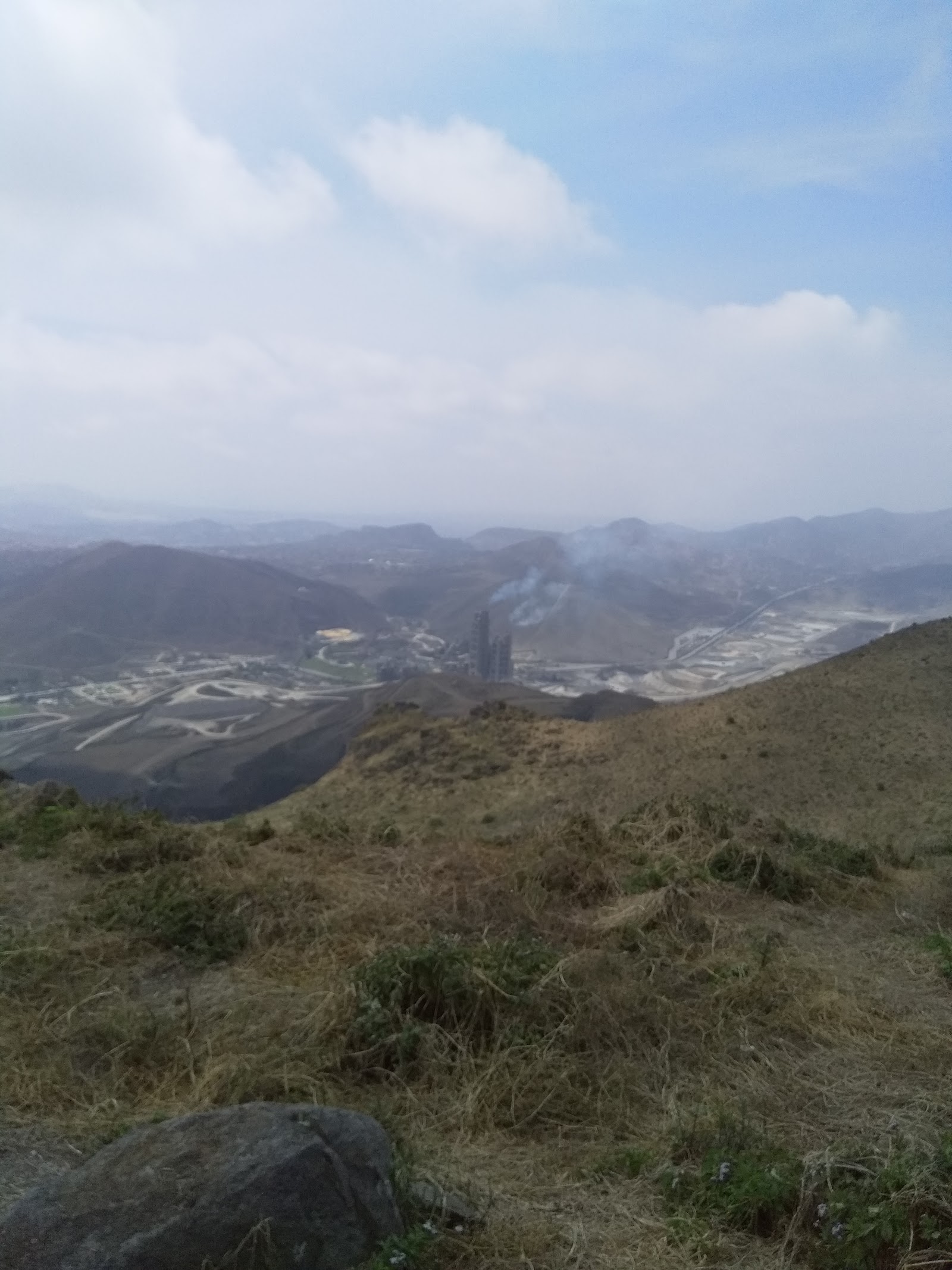 Lomas de Lucumo — Oficiais